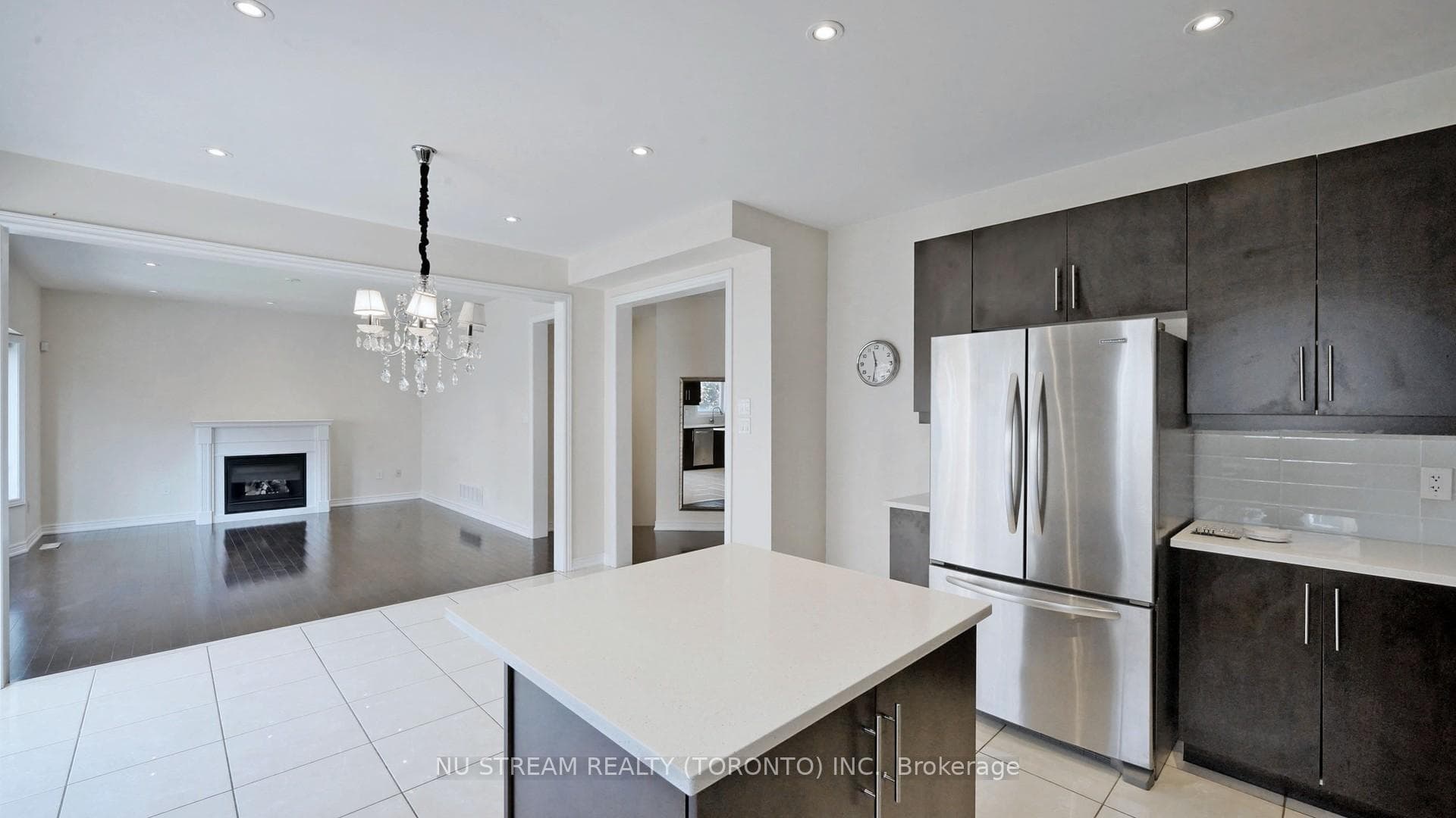 73 Serano Crescent photo 10