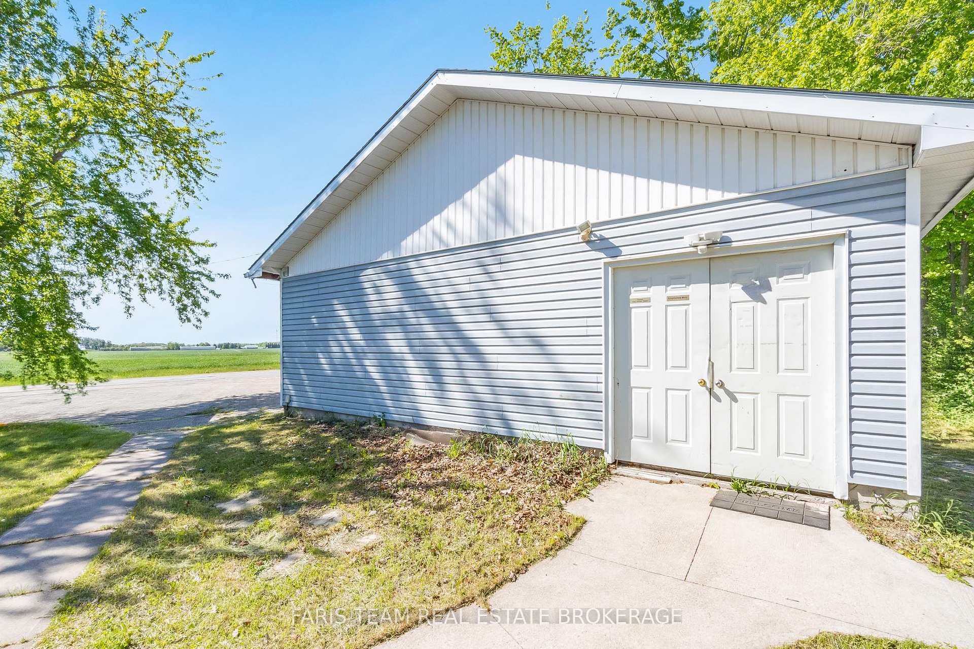 1008 Rainbow Valley Road photo 9