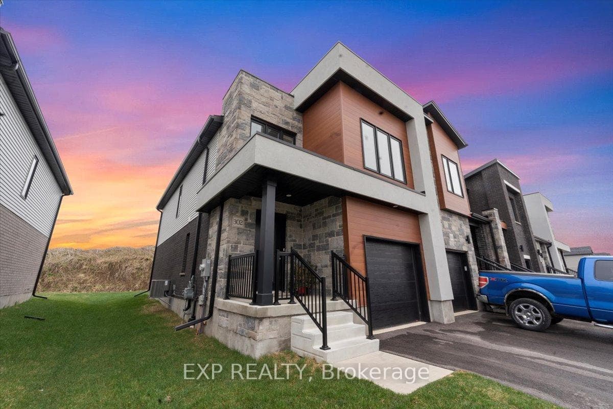 302 Bradshaw Drive photo 1