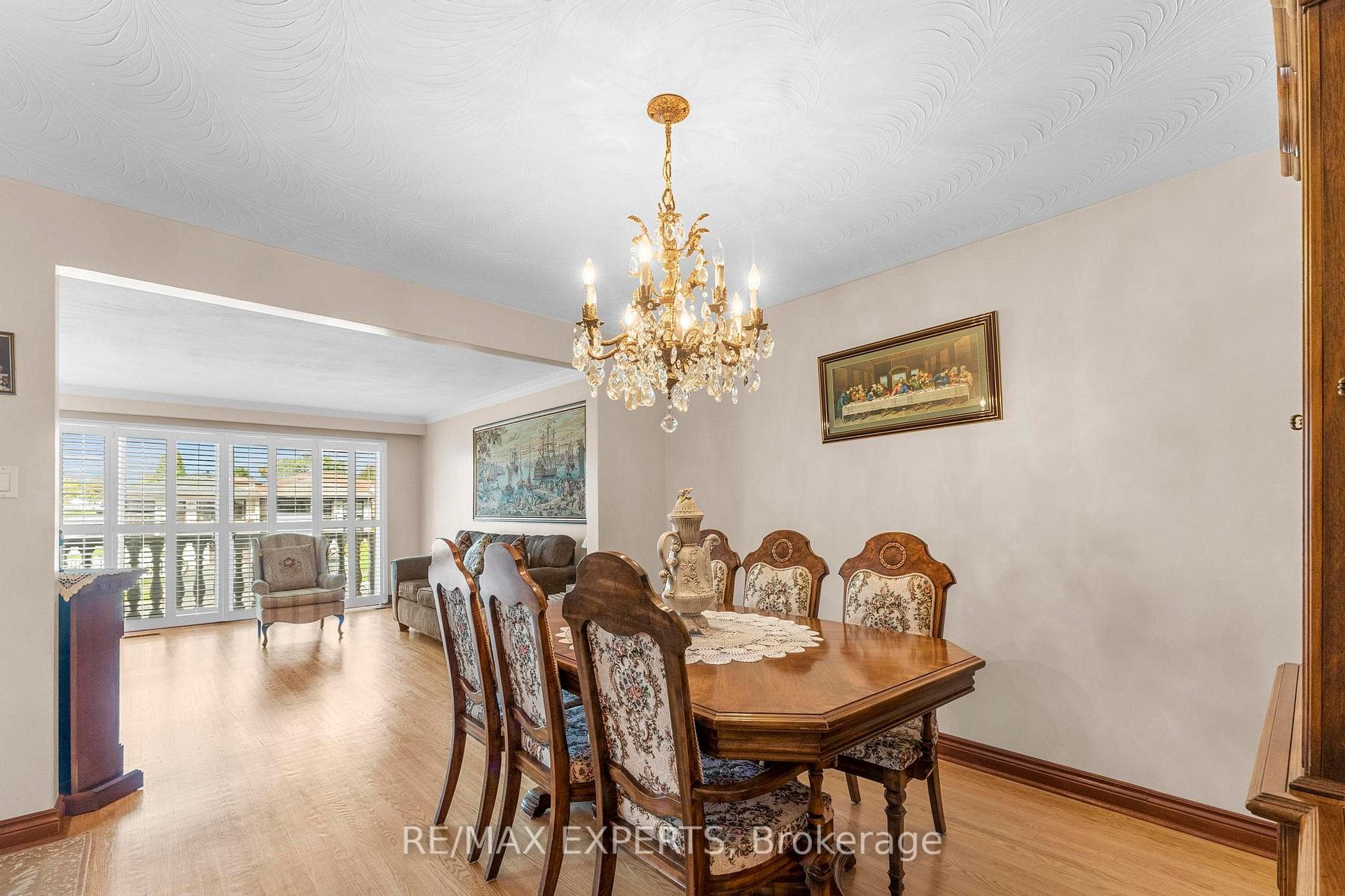 63 Paradelle Crescent photo 7