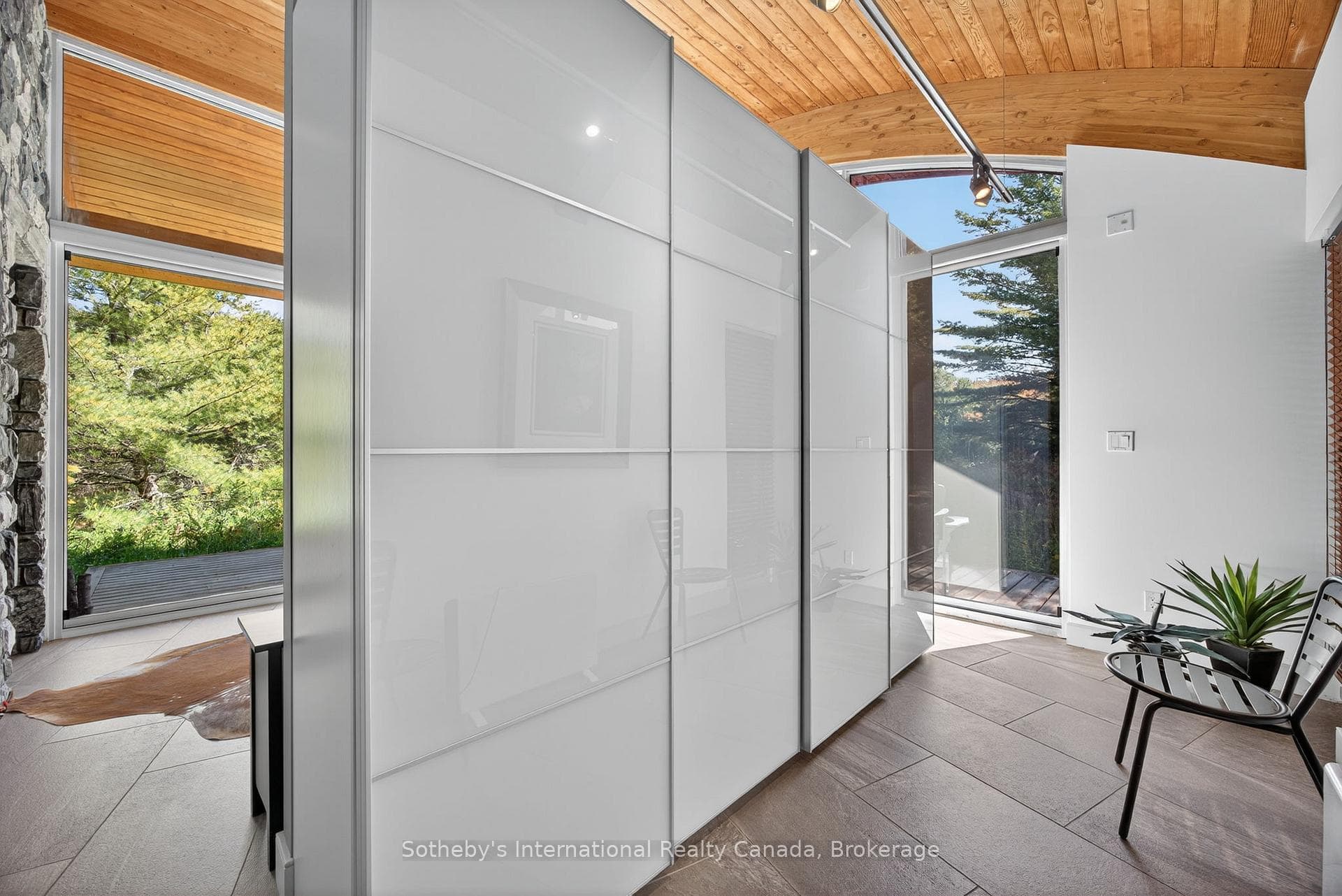 Walk around closet