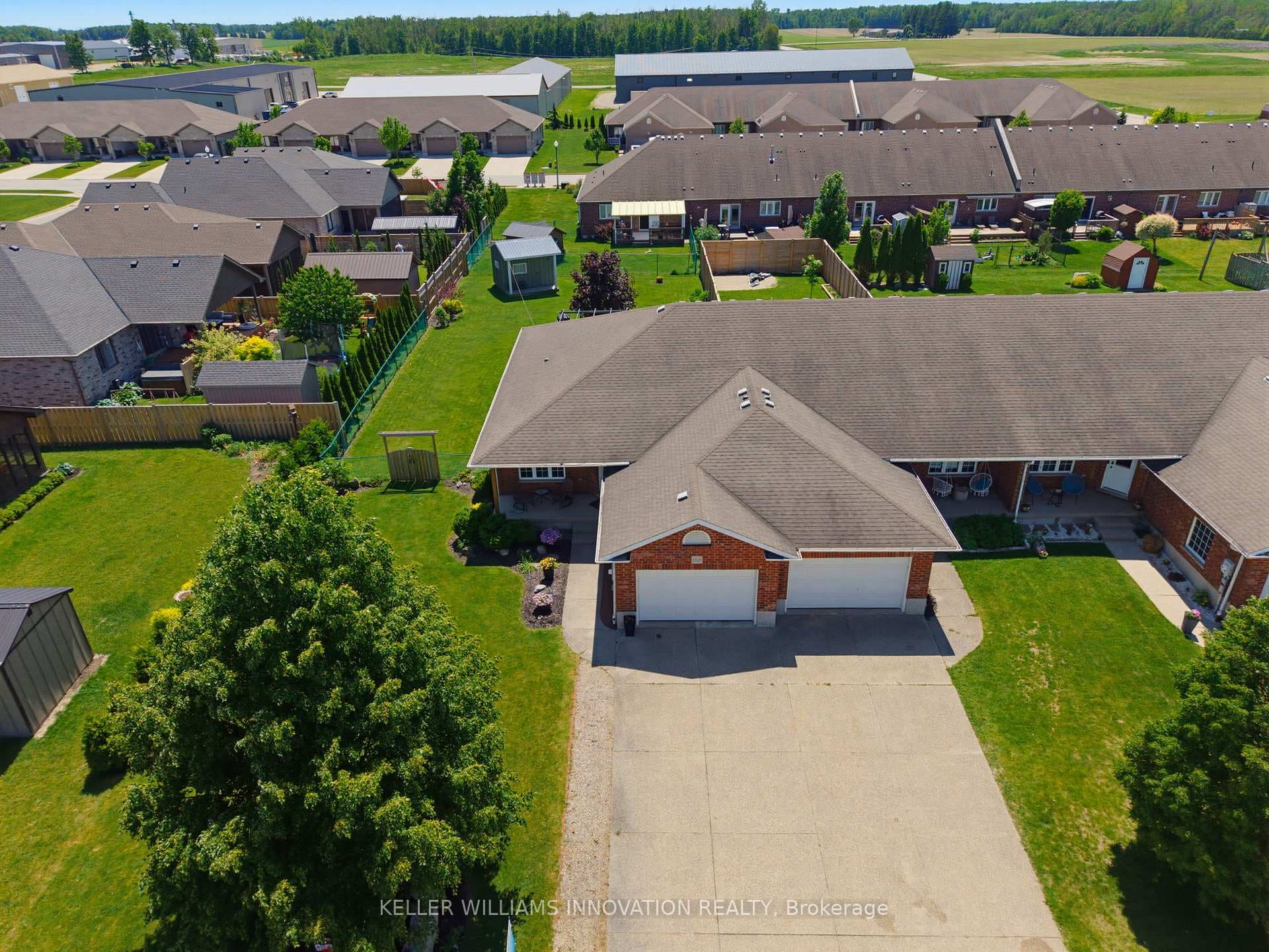 180 Armstrong Street photo 1