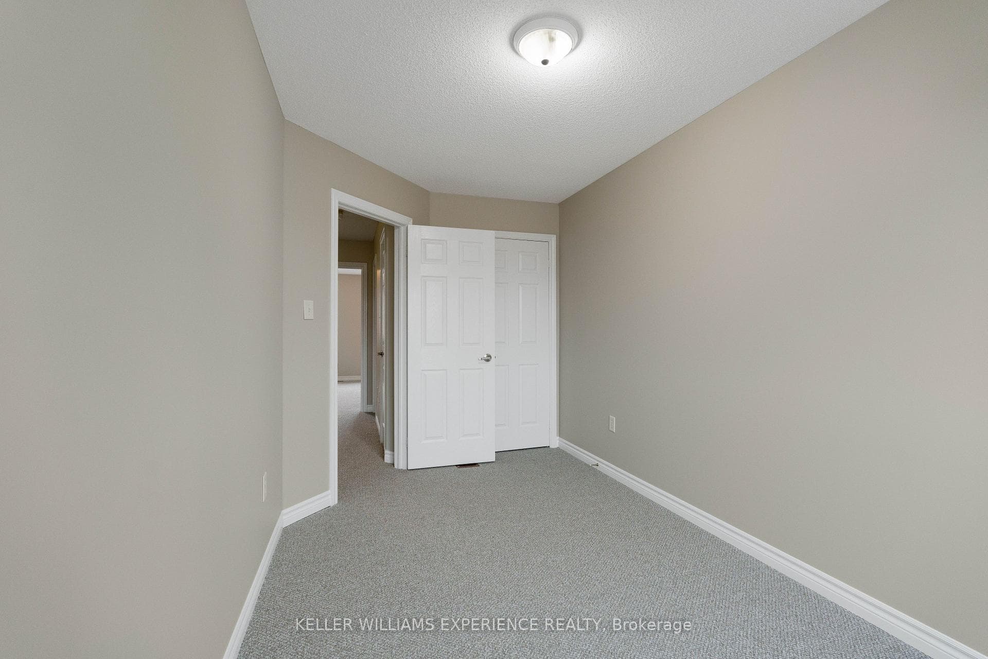 33 Arch Brown Court photo 24