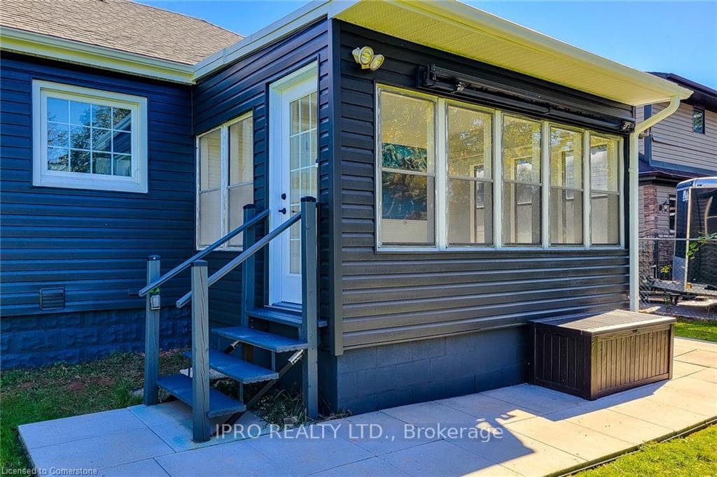 133 Corman Avenue photo 20