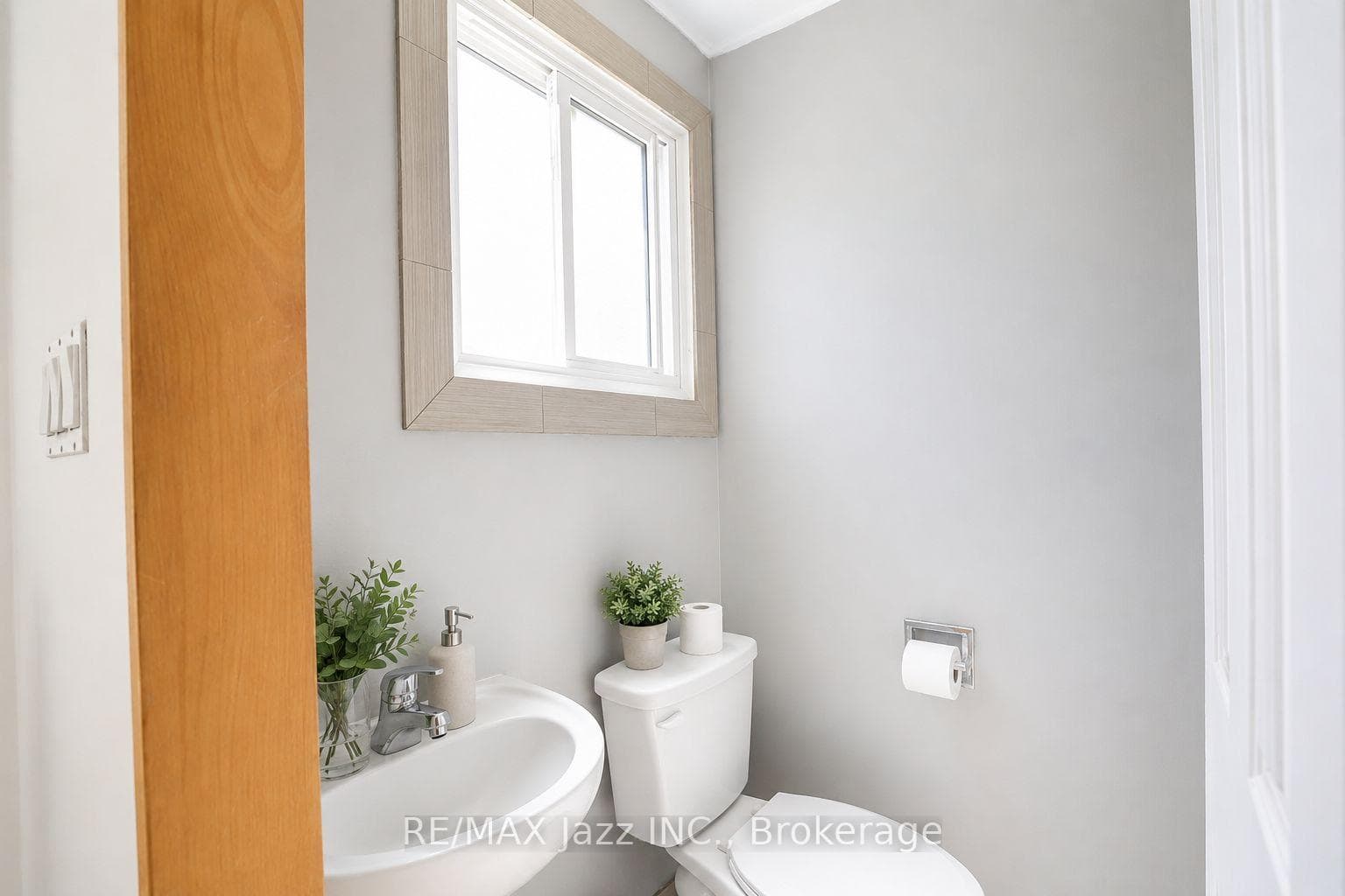 822 Modlin Road photo 5