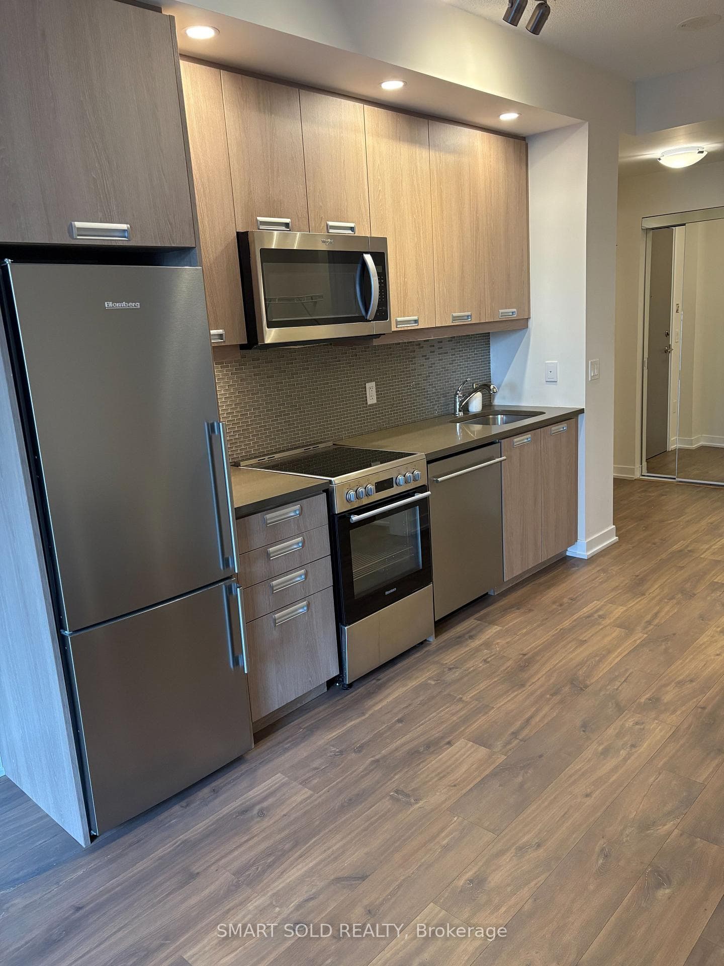 99 John Street Unit 2106 photo 14