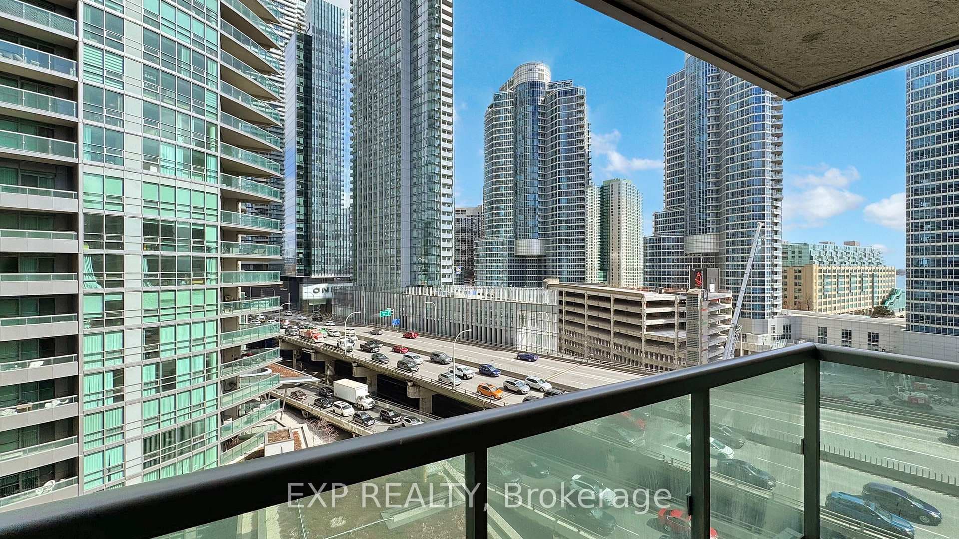 25 Lower Simcoe Street Unit 1106 photo 19