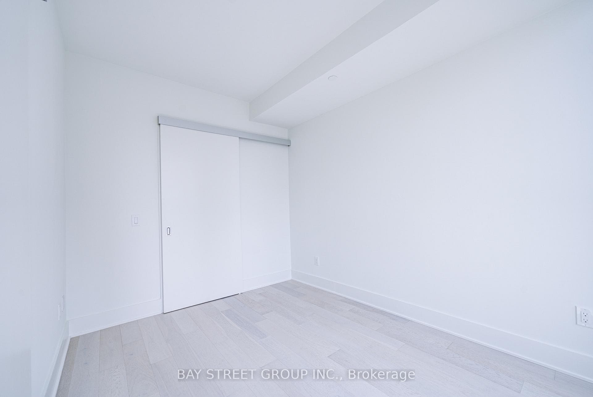 11 Yorkville Avenue Unit 2312 photo 32