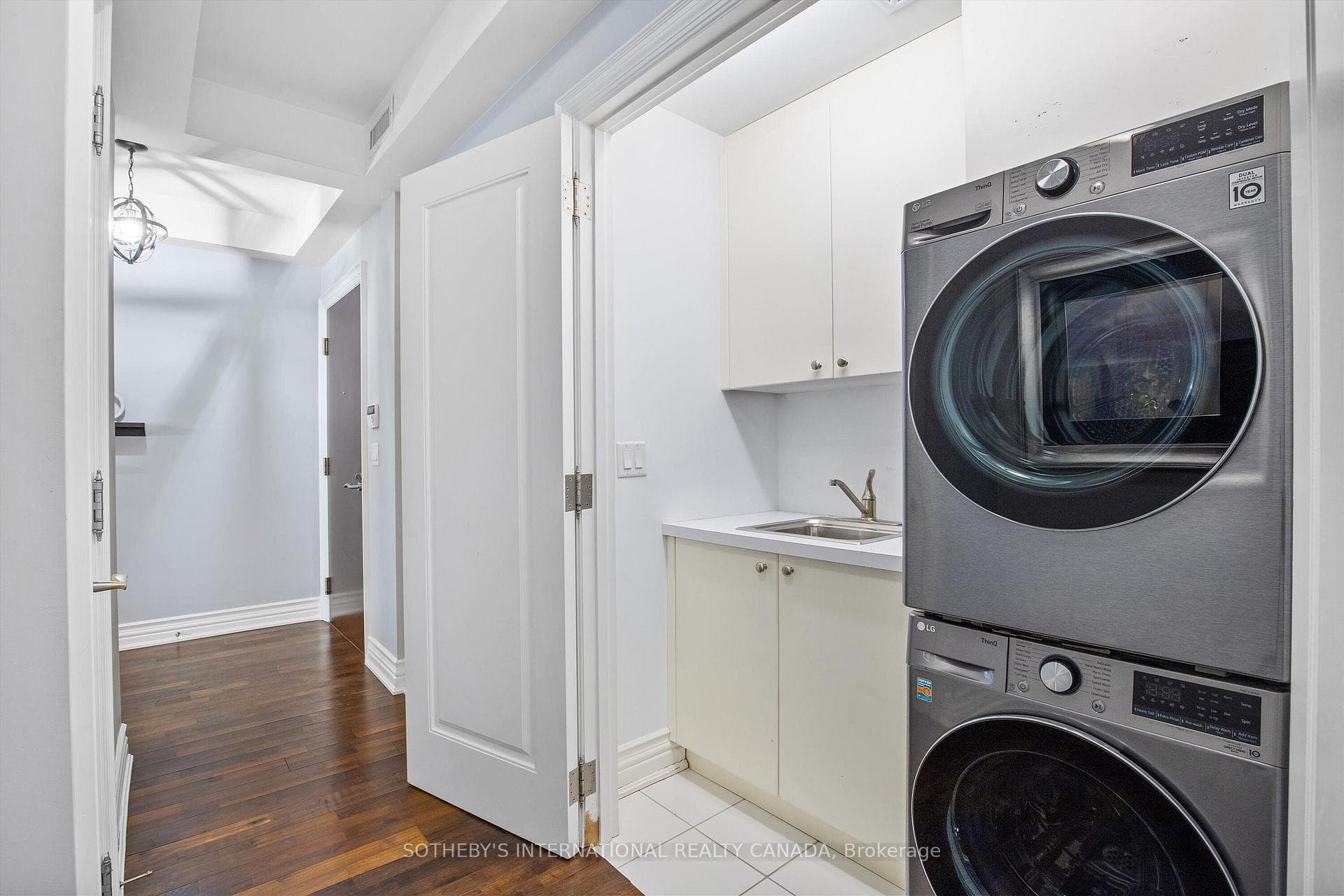68 Yorkville Avenue Unit 308 photo 26