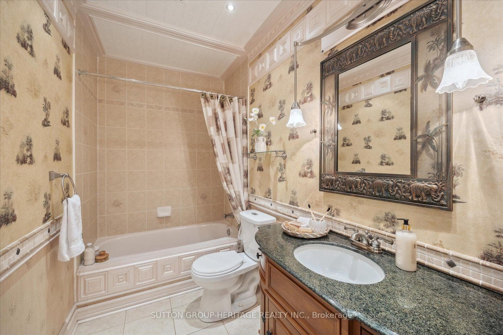 56 Bloom Avenue photo 19
