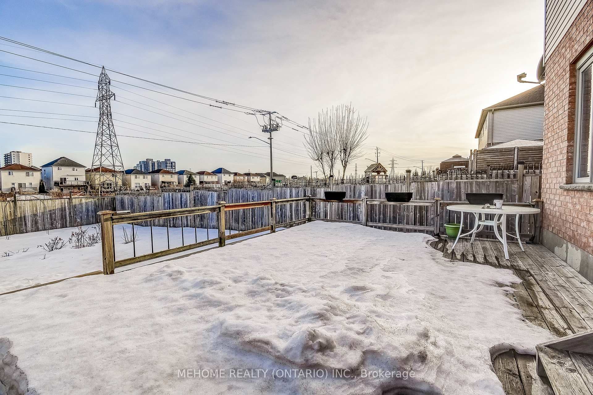 63 Huck Crescent photo 31