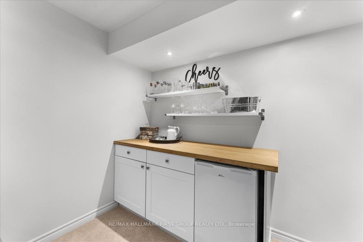 7 Princeton Court photo 38