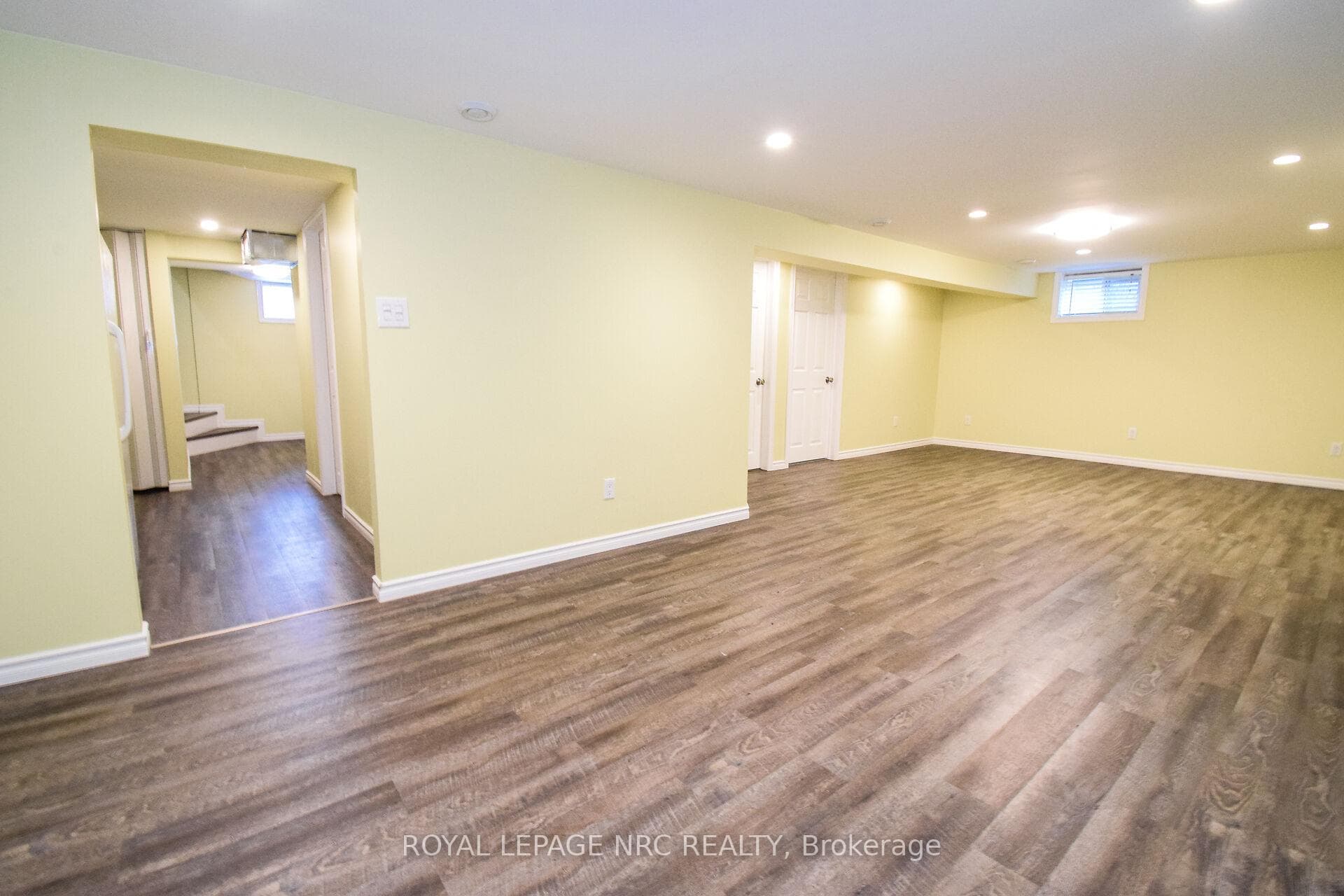 850 David Street photo 27