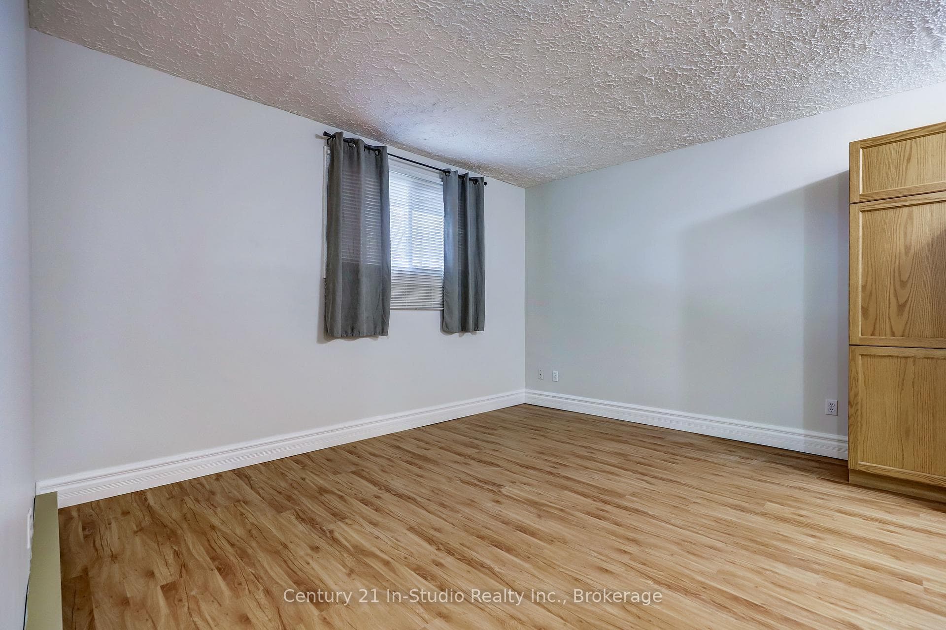 229 Adelaide Street Unit 115 photo 12