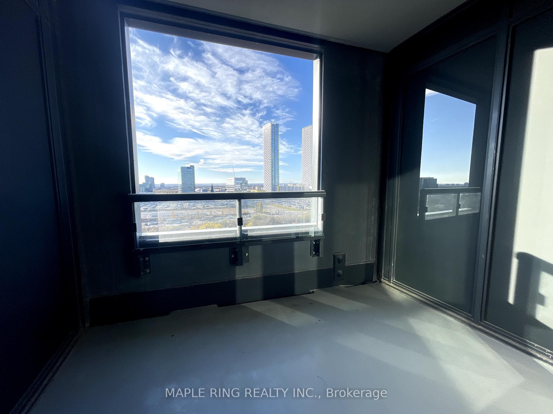 2920 Highway 7 Road Unit 913 photo 8