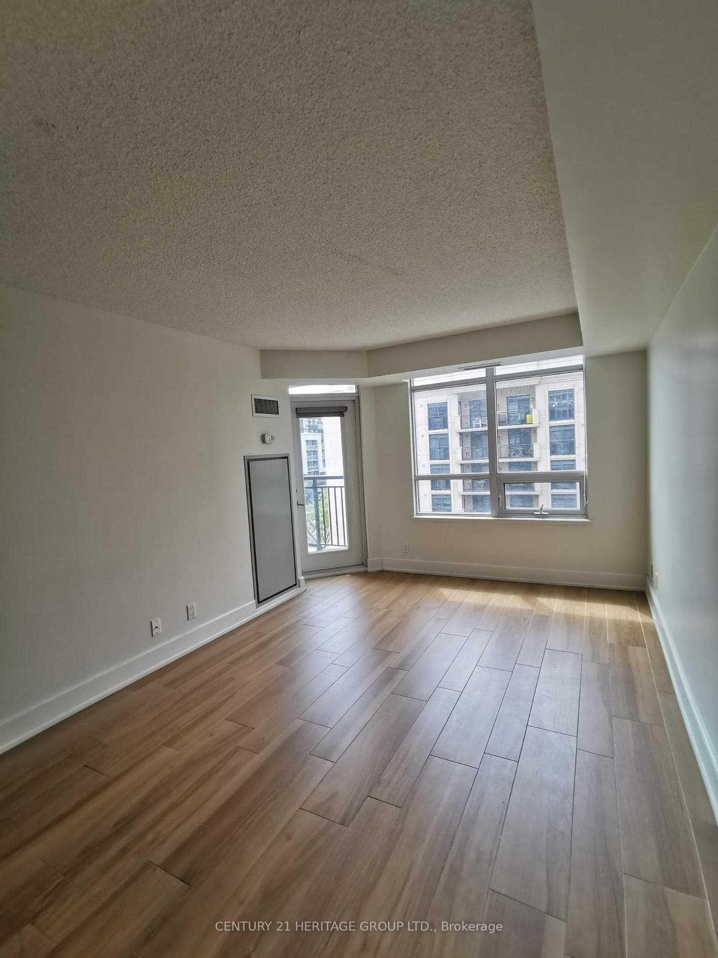 676 Sheppard Avenue Unit 510 photo 8