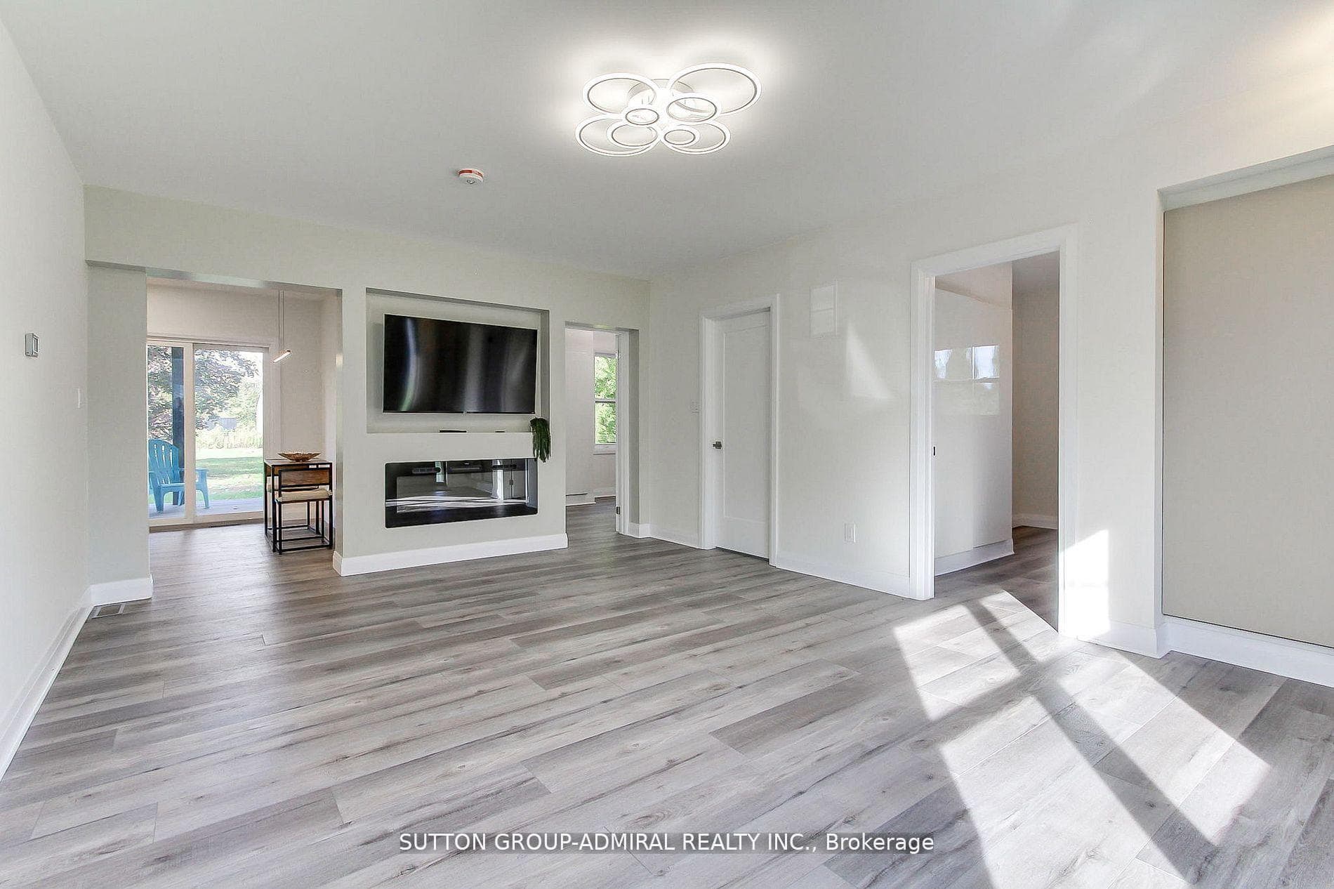 836 Montsell Avenue photo 11
