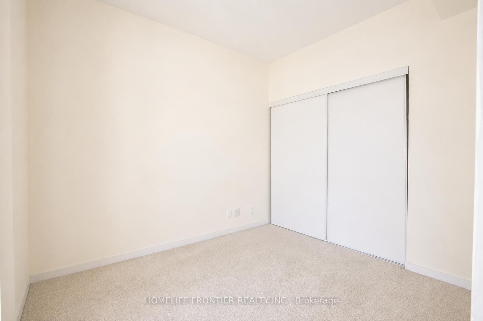 30 Canterbury Place Unit 703 photo 9