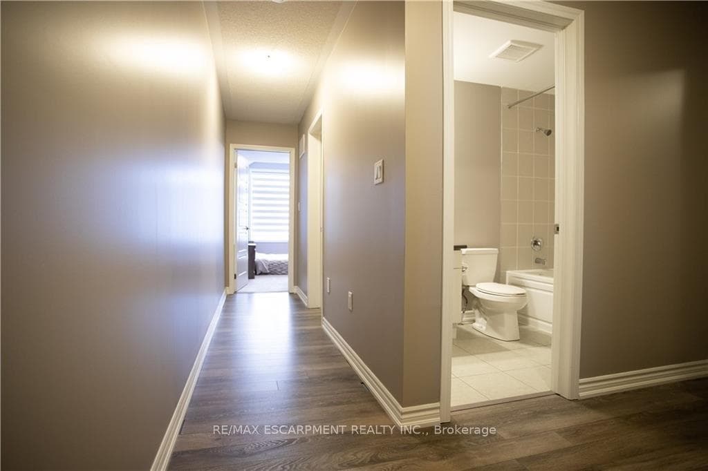 560 Allport Gate photo 25