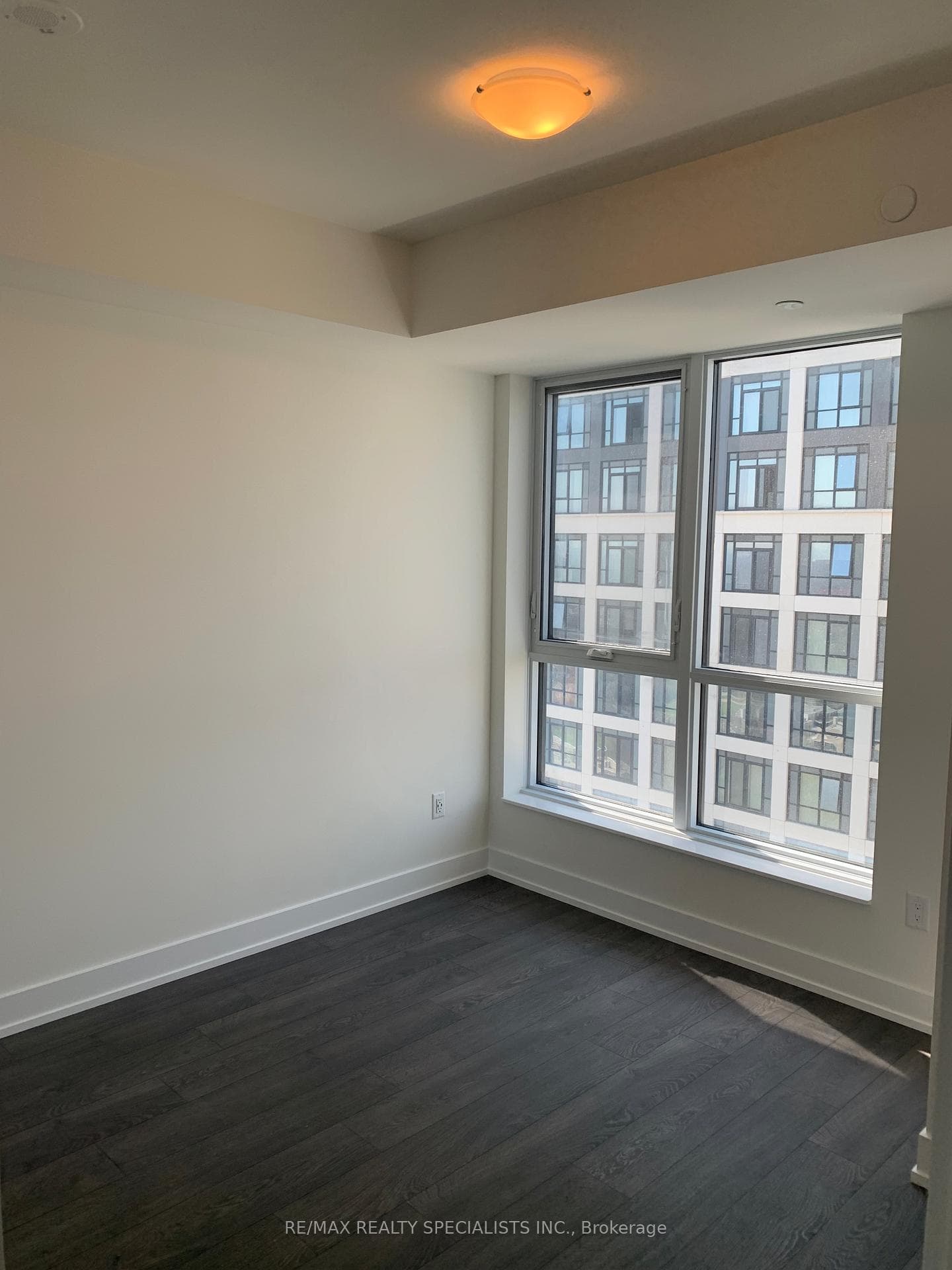 5 Mabelle Avenue Unit 3732 photo 4