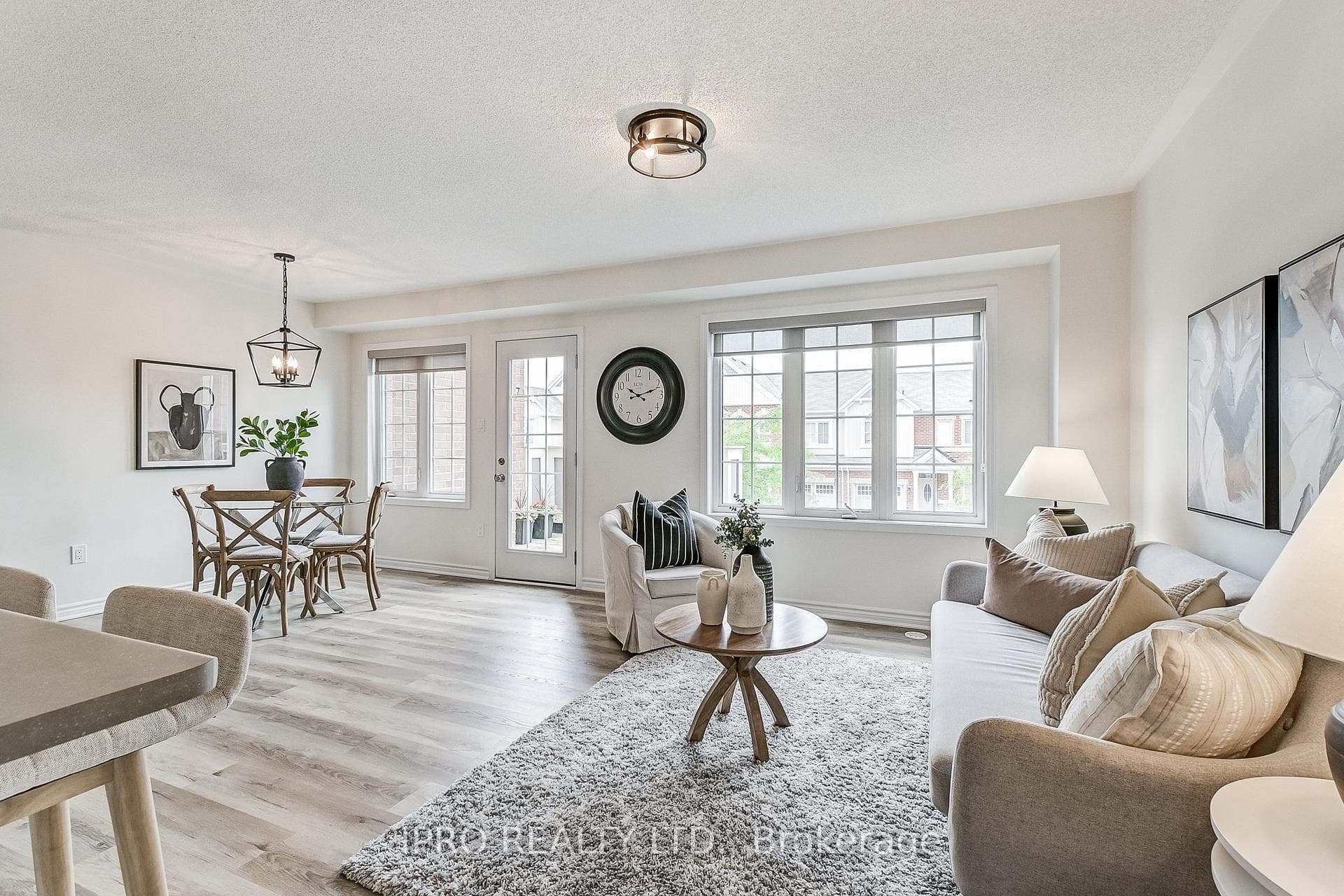 1662 CLITHEROW Street photo 16