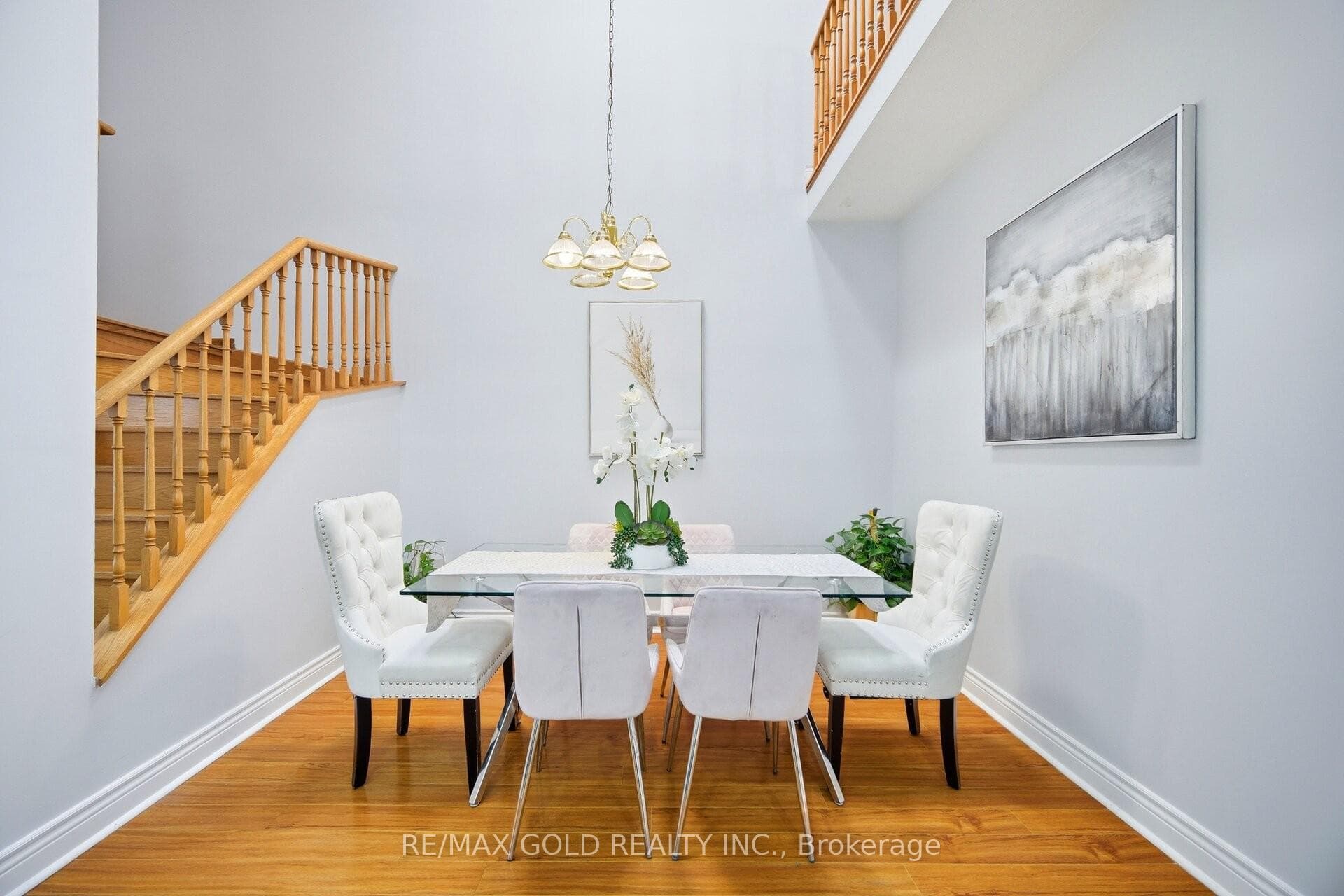 10 Inwood Place photo 5
