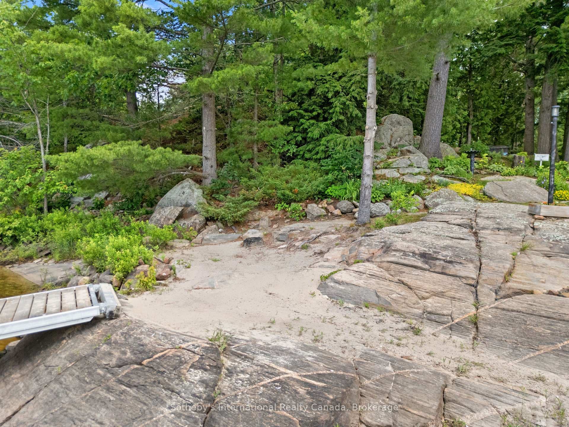 834 Eastshore Road photo 33