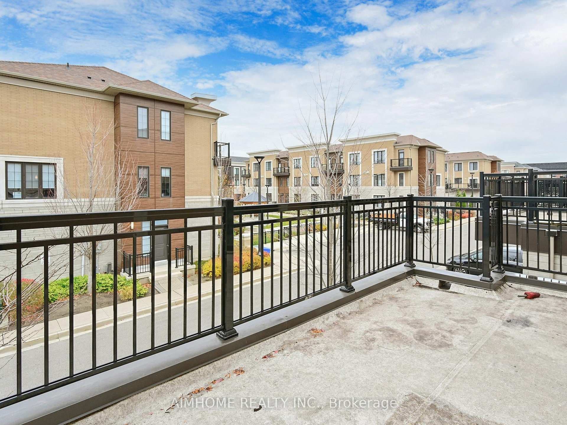 79 Village Parkway photo 38