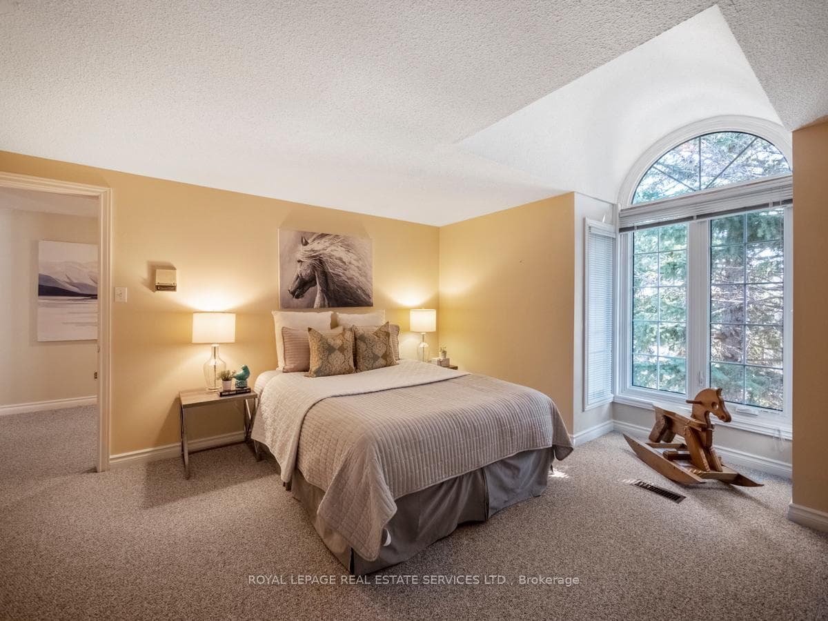 1494 Islington Avenue photo 18