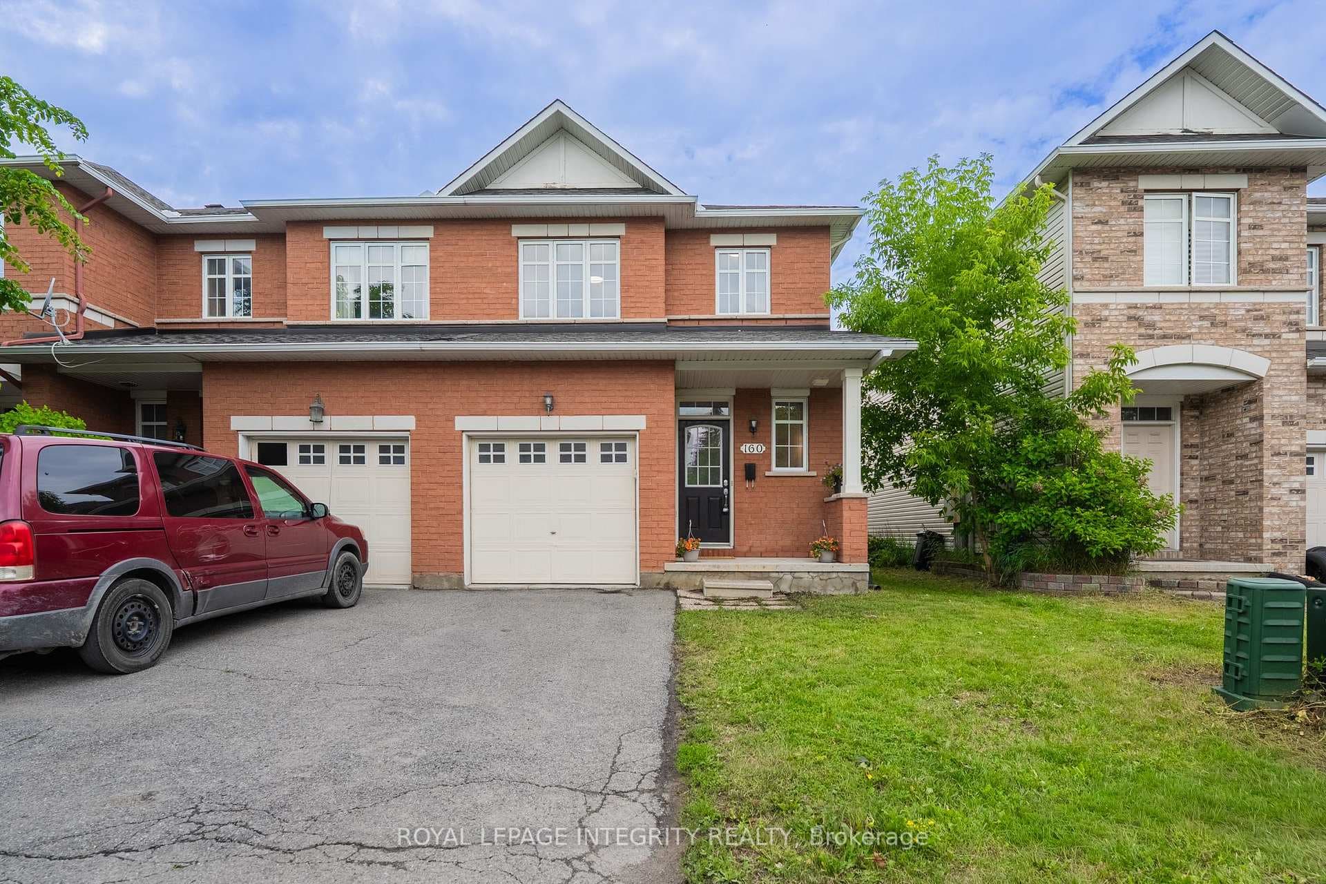 160 DEERCROFT Avenue photo 1
