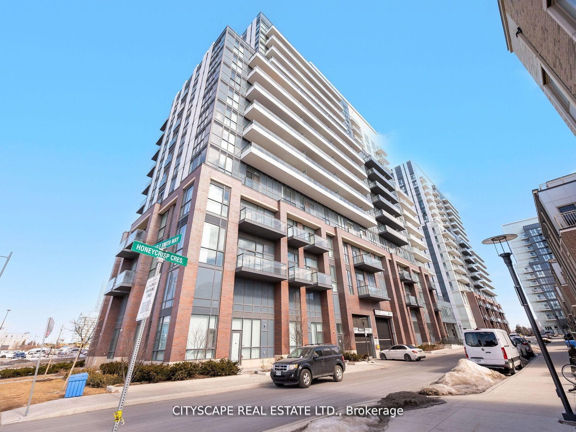 10 Honeycrisp Crescent Unit 1516 photo 16