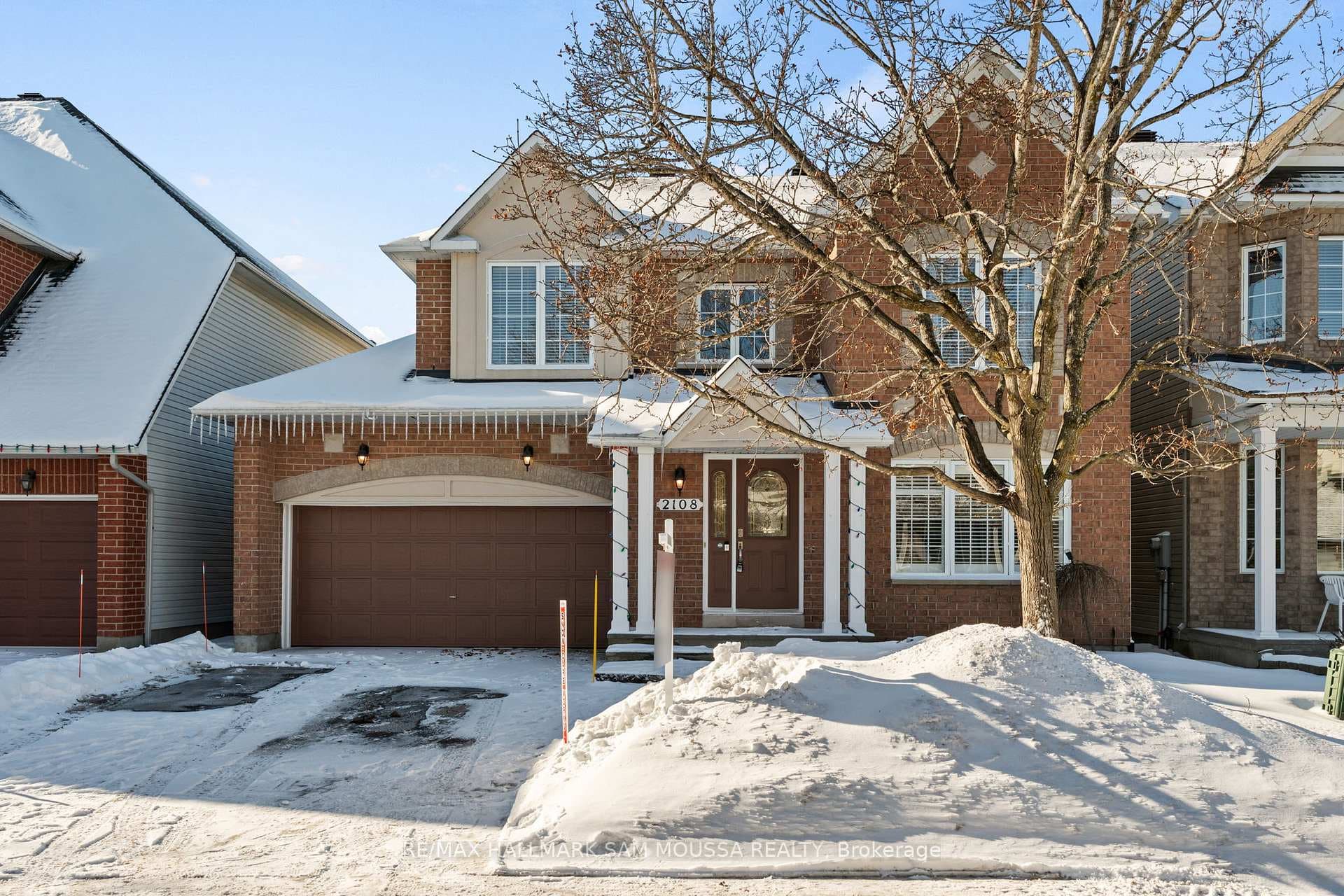 2108 Blue Willow Crescent photo 1