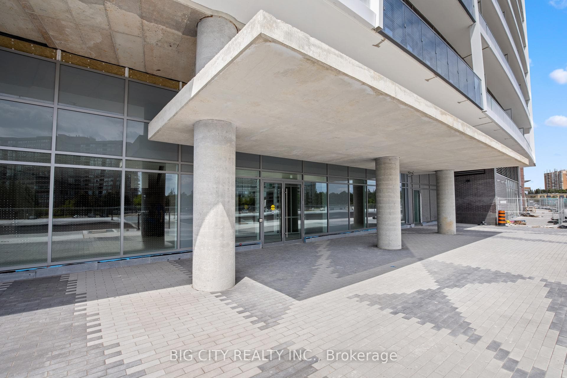 30 Upper Mall Way Unit 317A photo 2