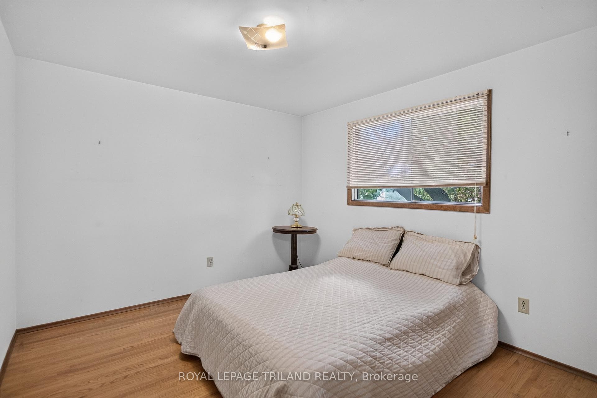 657 Viscount Road photo 21