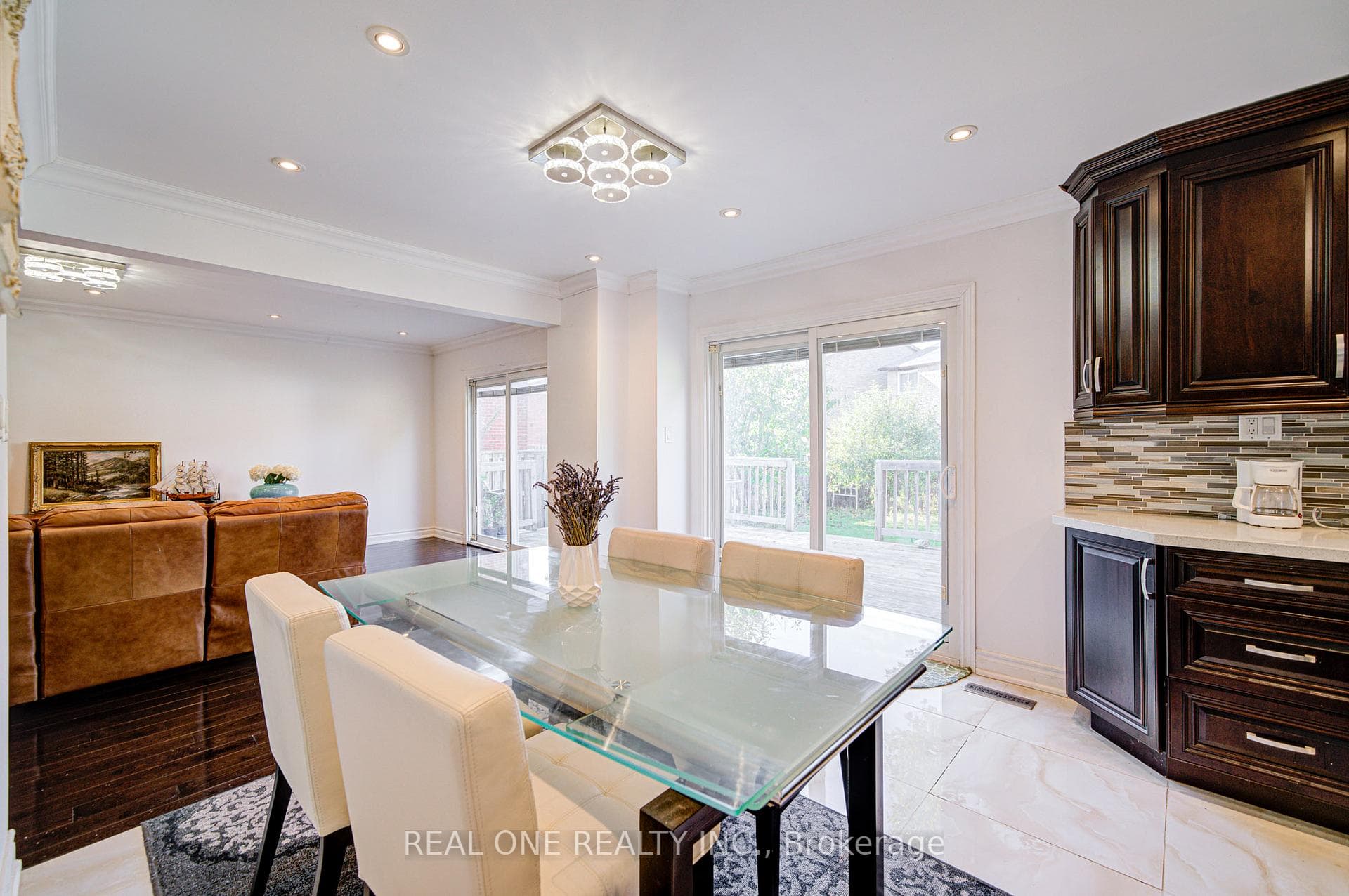 72 Highgate Drive photo 17