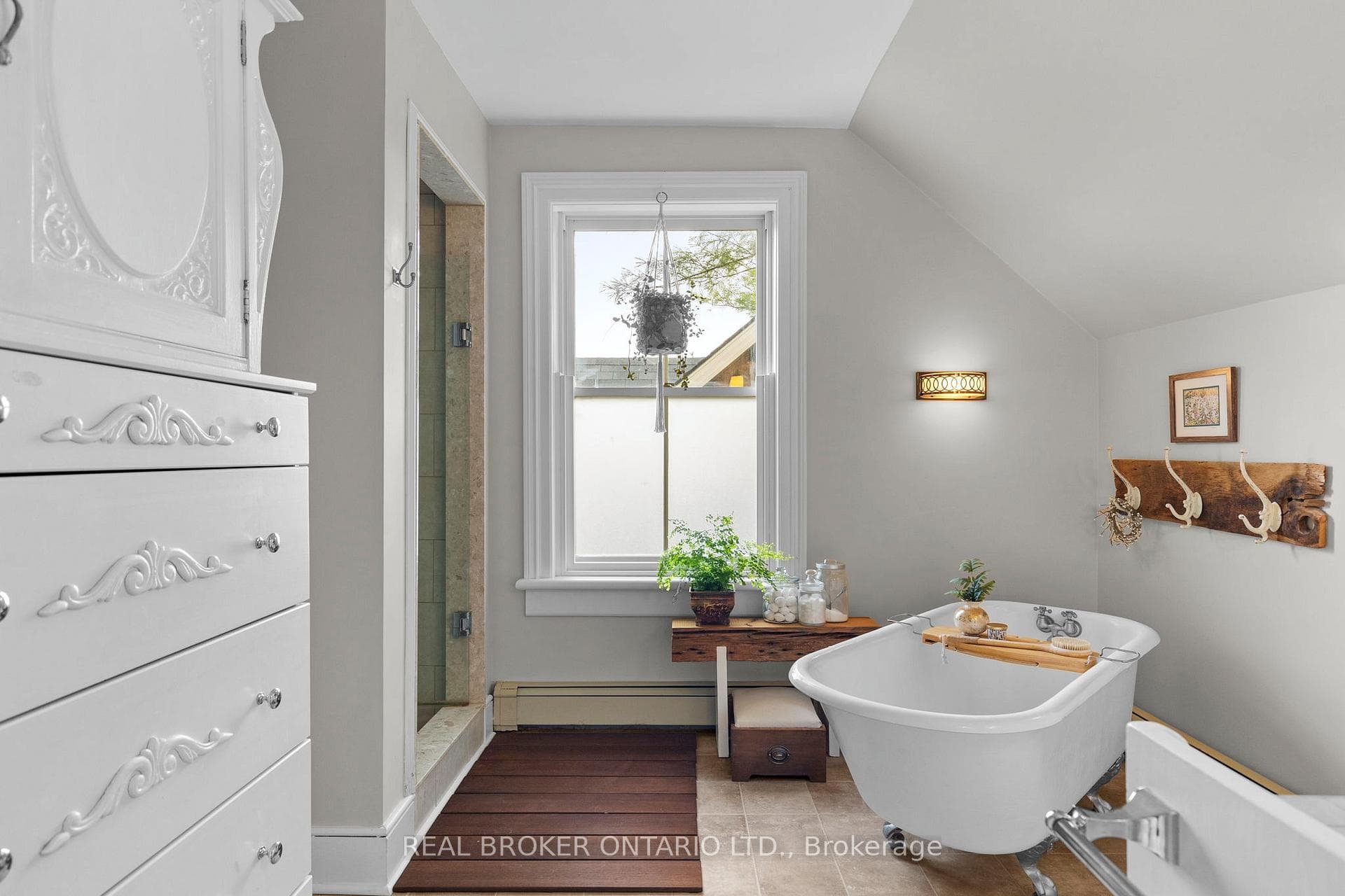 1017 Flos Road 4 Road photo 25