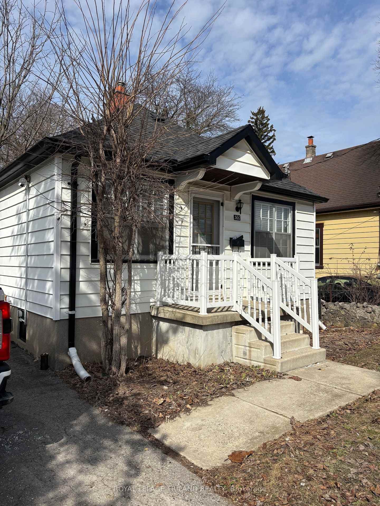366 Mornington Avenue photo 2