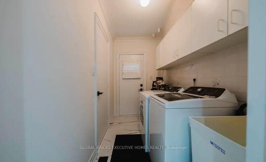 99 Benjamin Drive photo 28