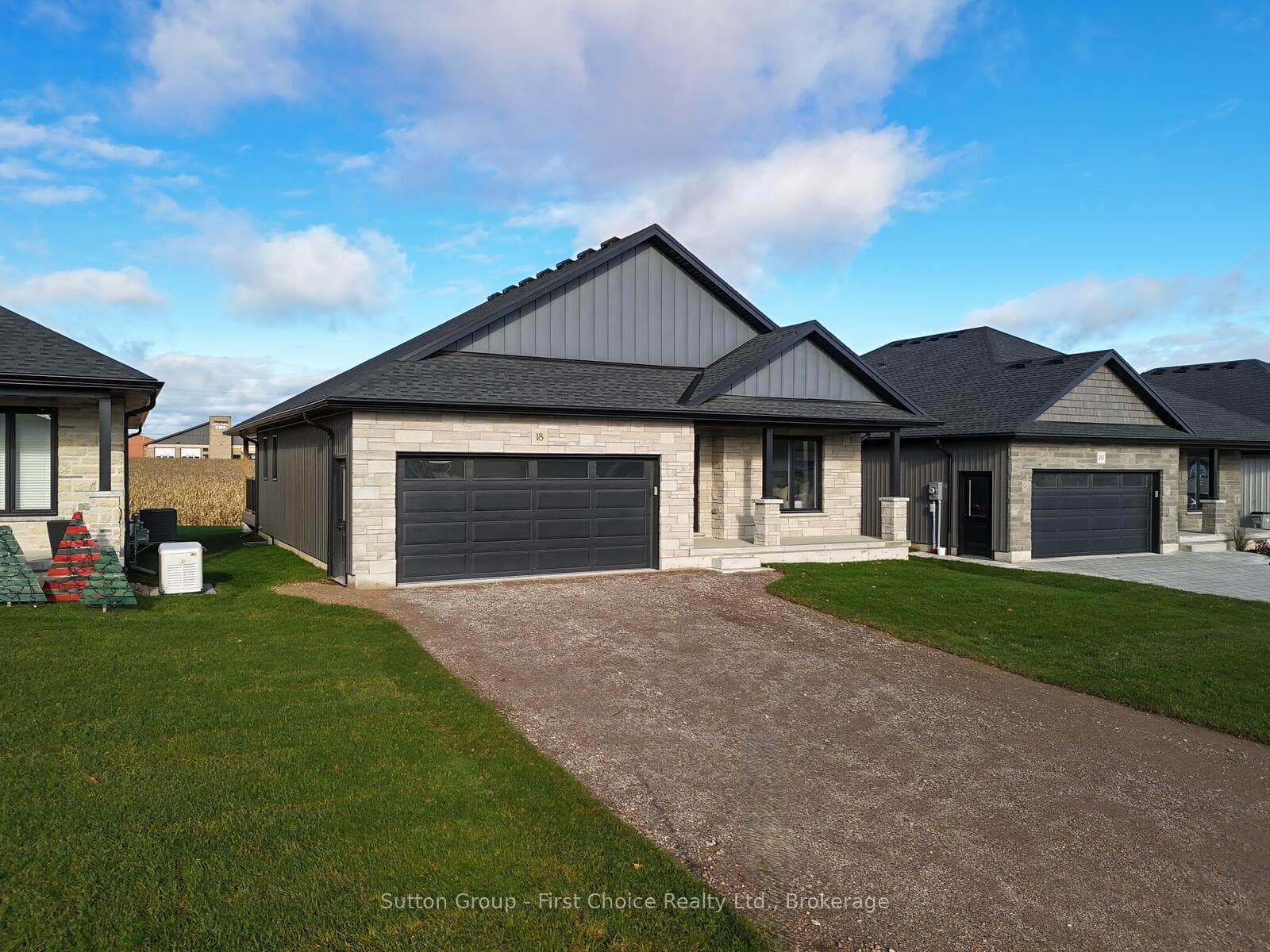 18 NELSON Street photo 3
