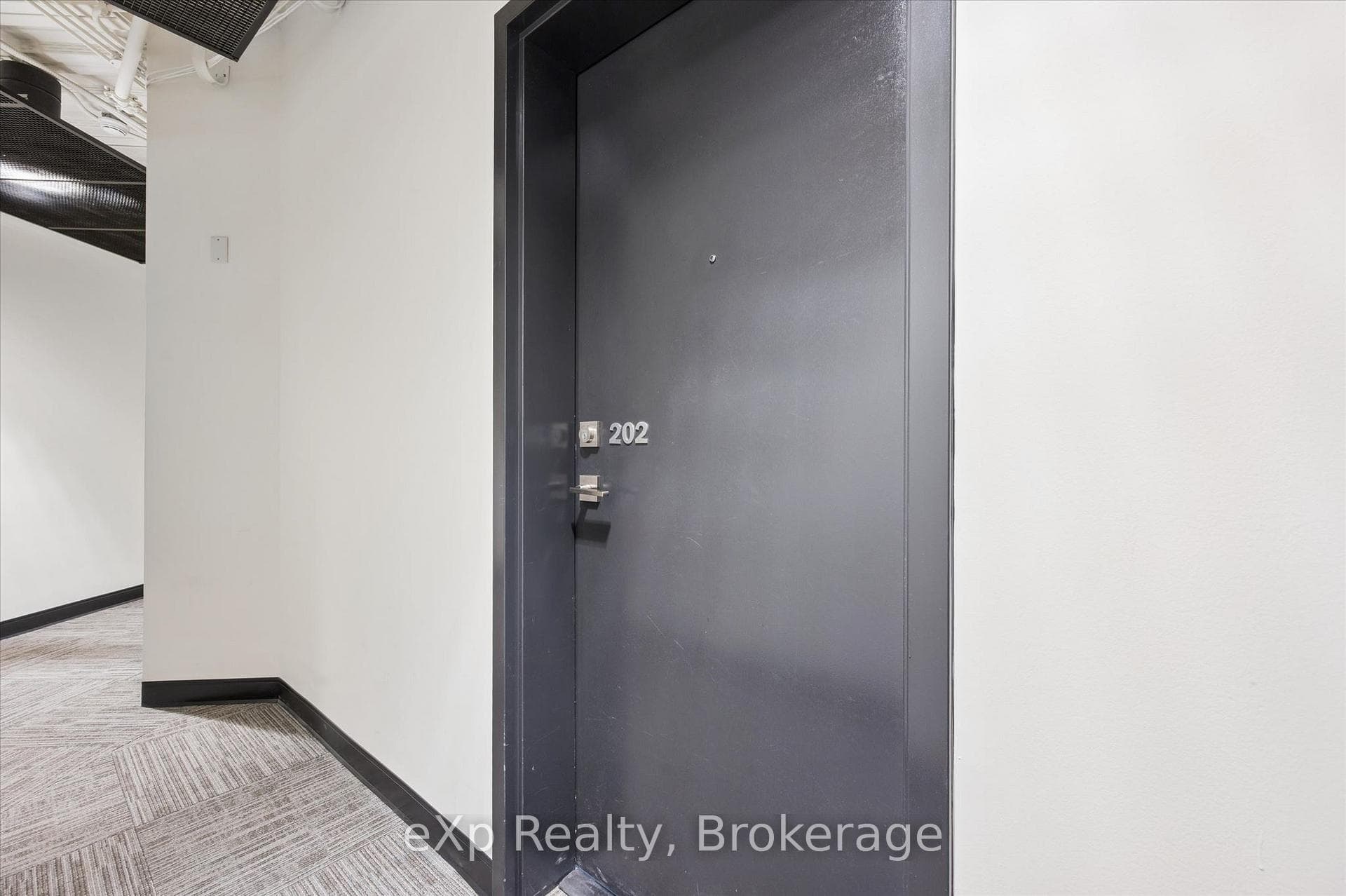 690 King Street Unit 202 photo 10