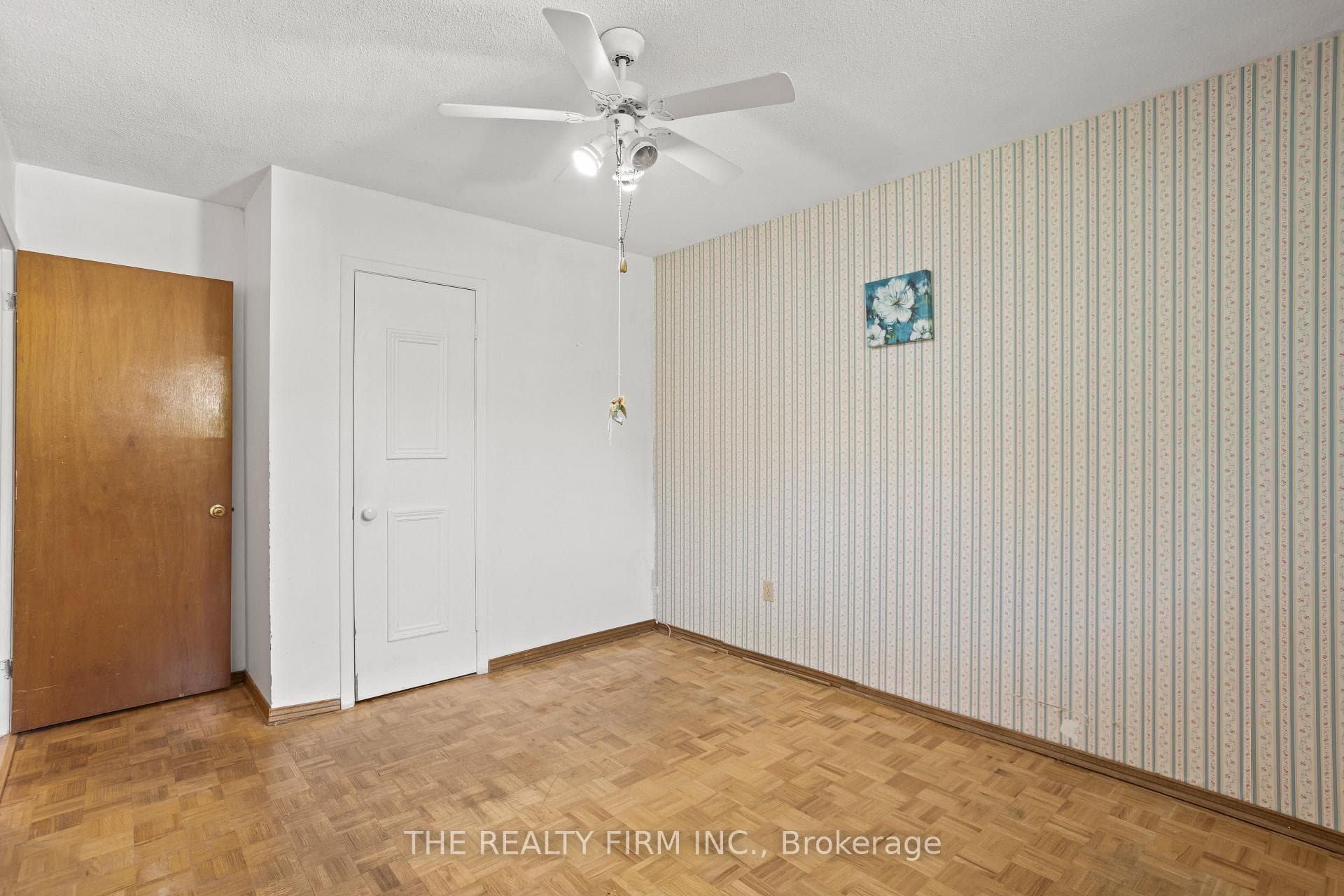 681 Ladybrook Crescent photo 20