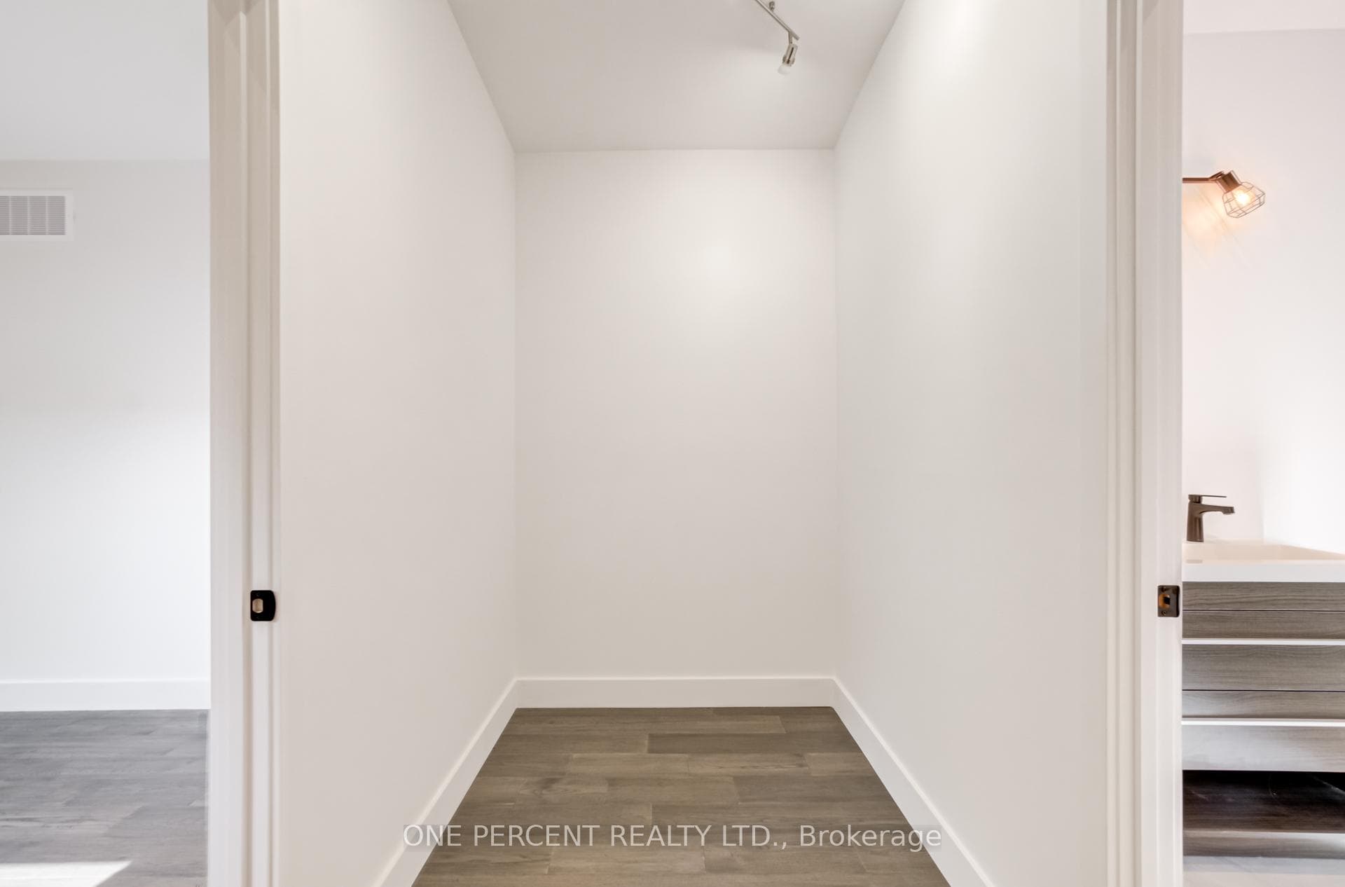 57 Rosehill Drive photo 20
