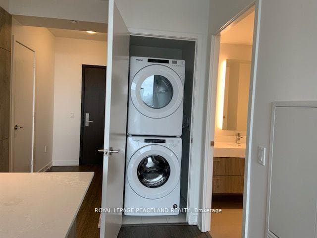 1 Yorkville Avenue Unit 1110 photo 10