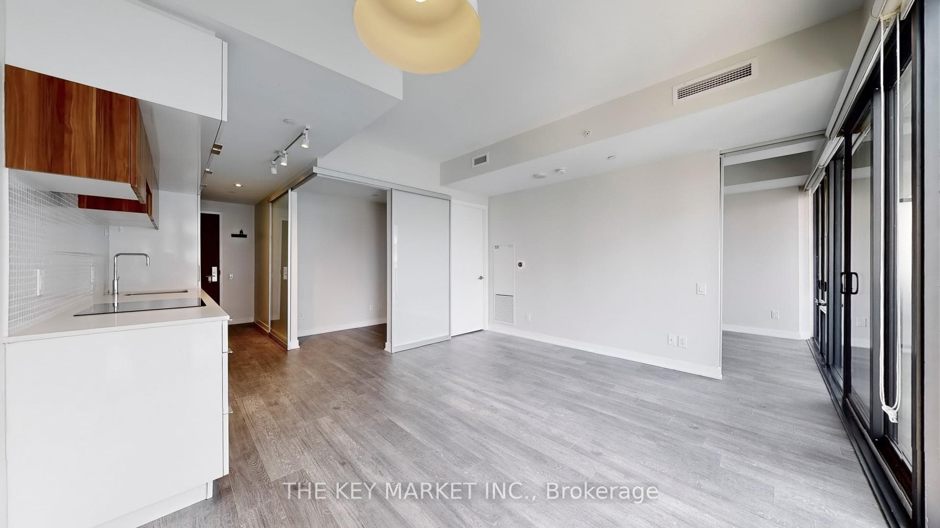 185 Roehampton Avenue Unit 2402 photo 16