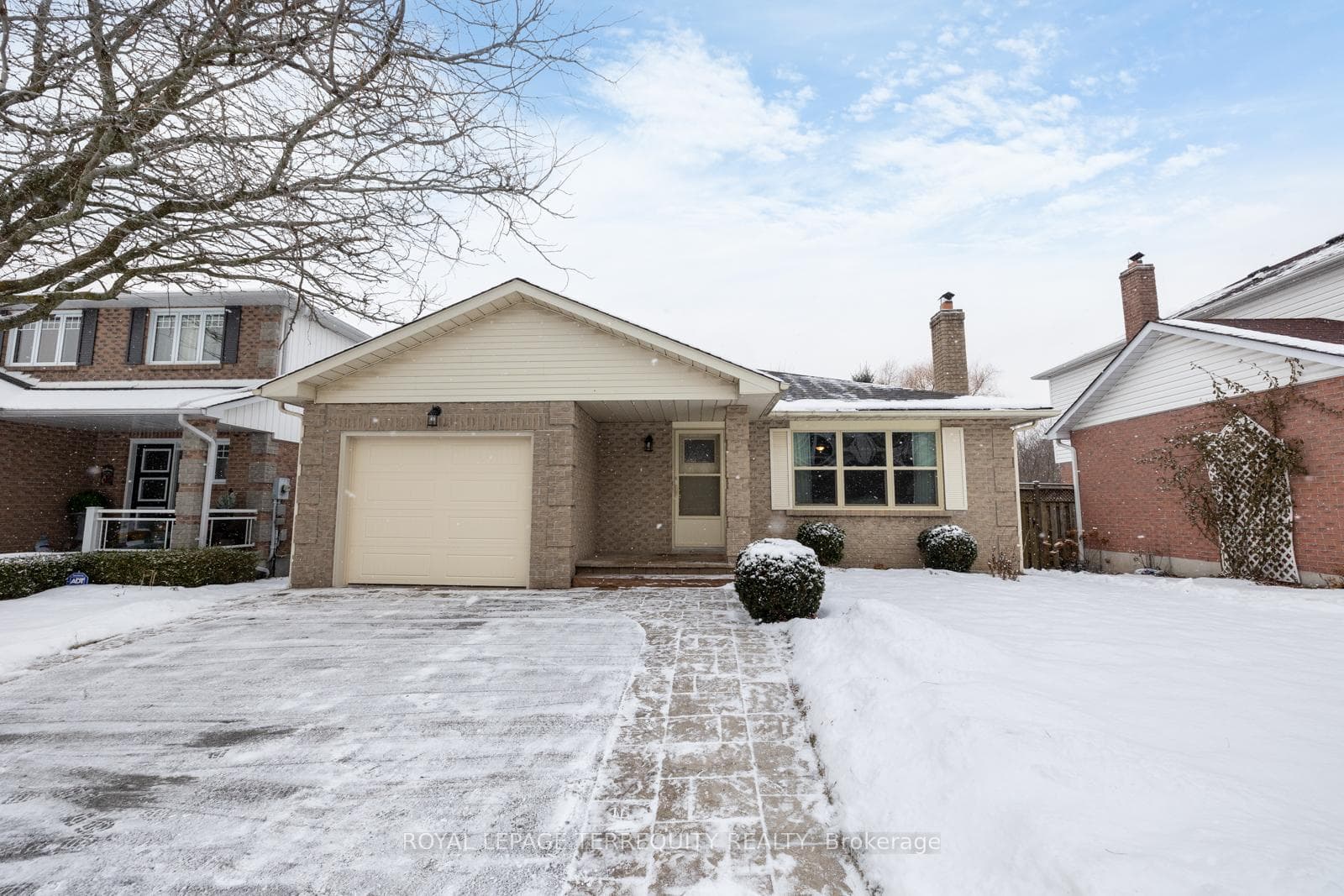 193 Overbank Drive photo 1
