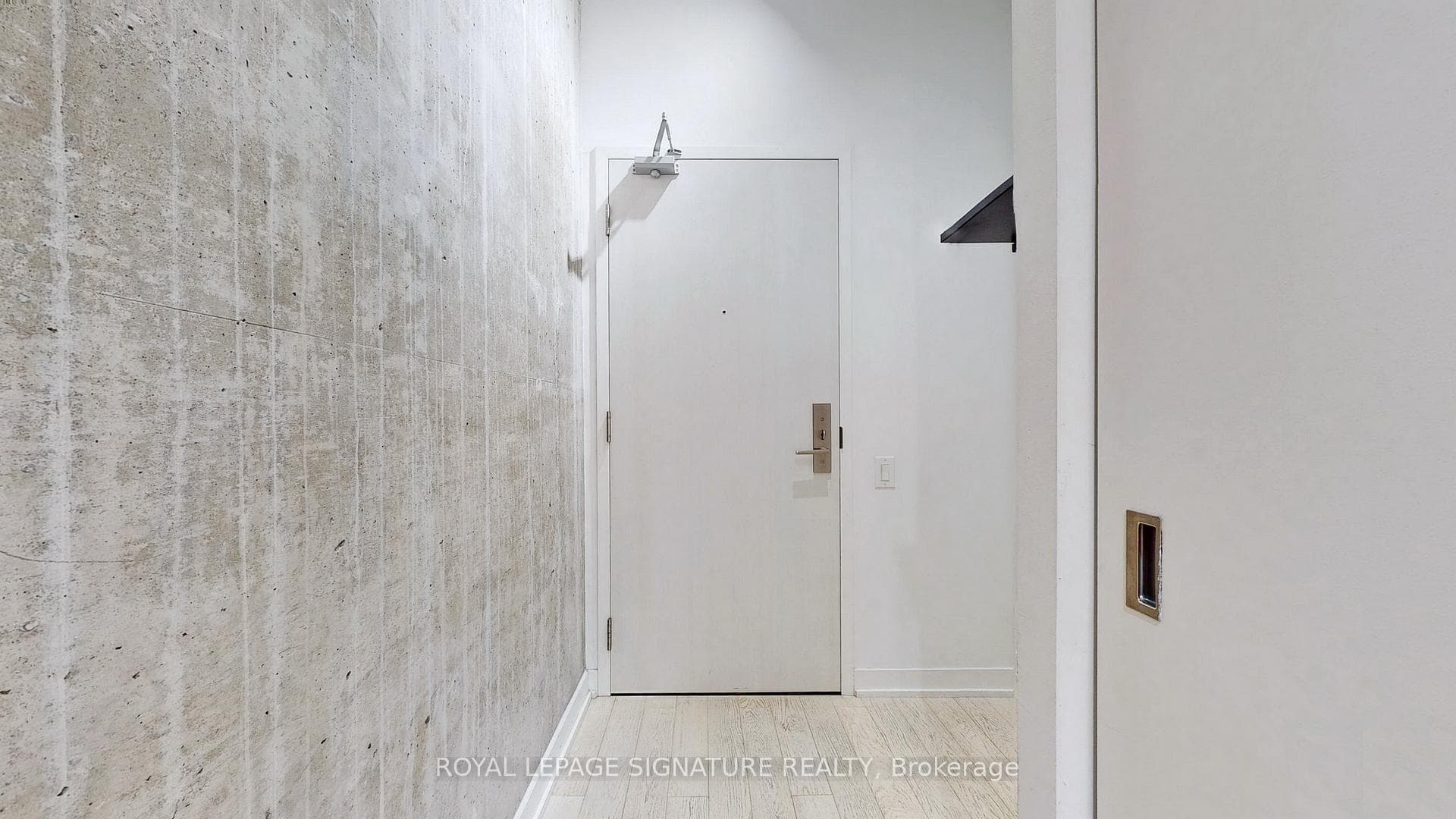 39 Brant Street Unit 203 photo 9