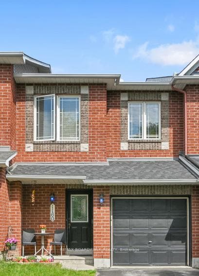 1160 Halton Terrace photo 1
