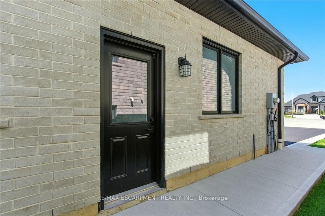 270 Charles Street photo 41