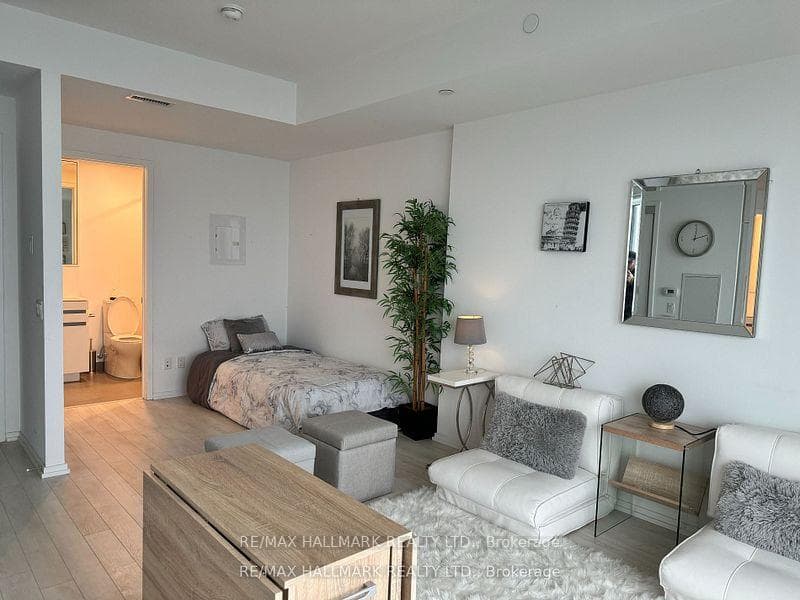 197 Yonge Street Unit 5408 photo 34