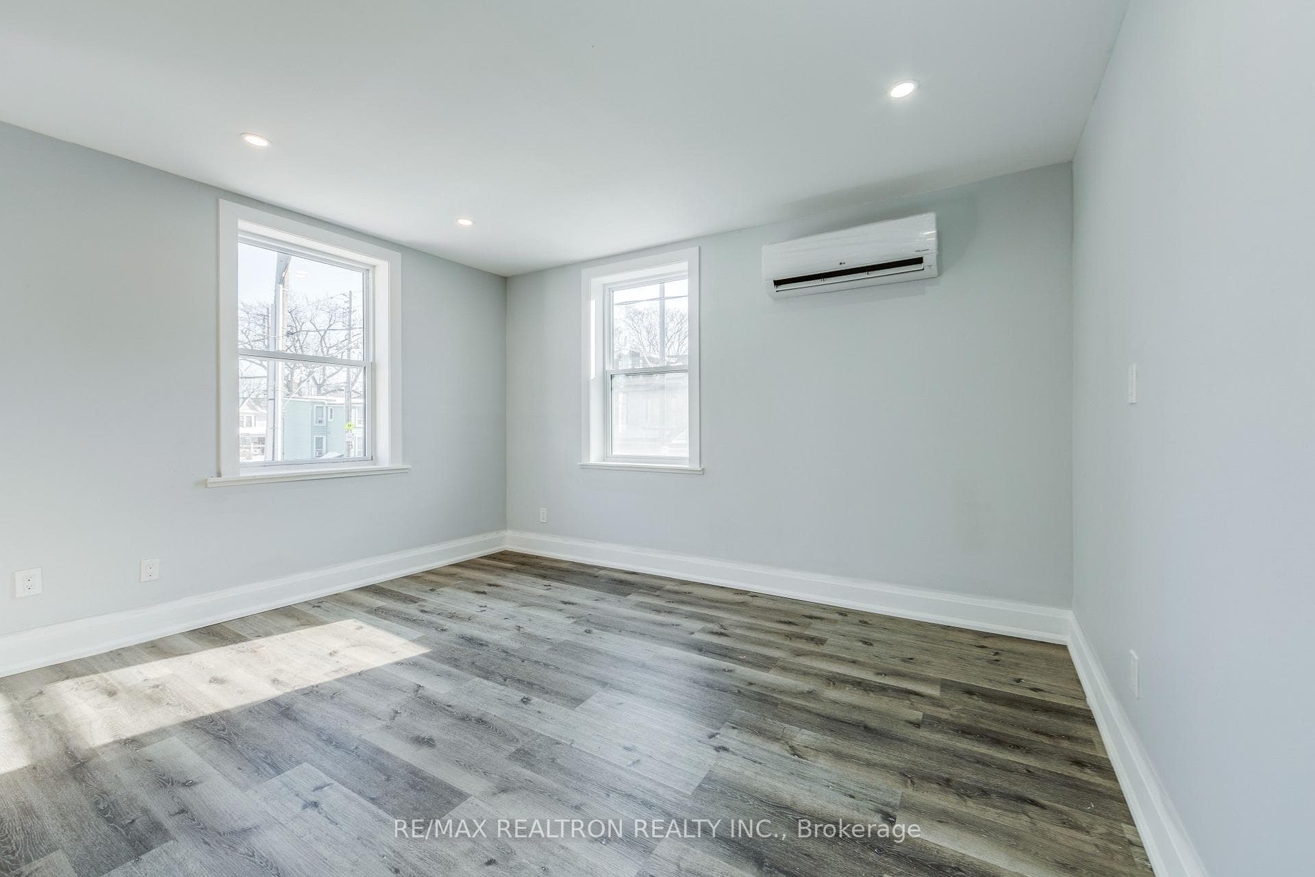 1480 Dundas Street Unit 3 photo 9
